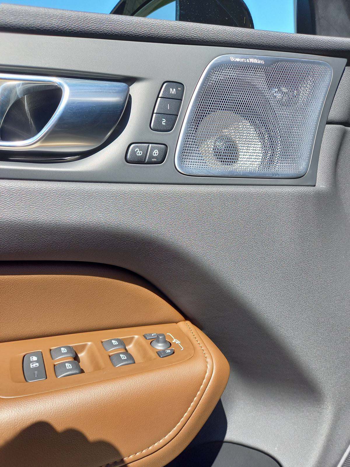 VOLVO XC60 T8 eAWD Inscription Geartronic-image-11