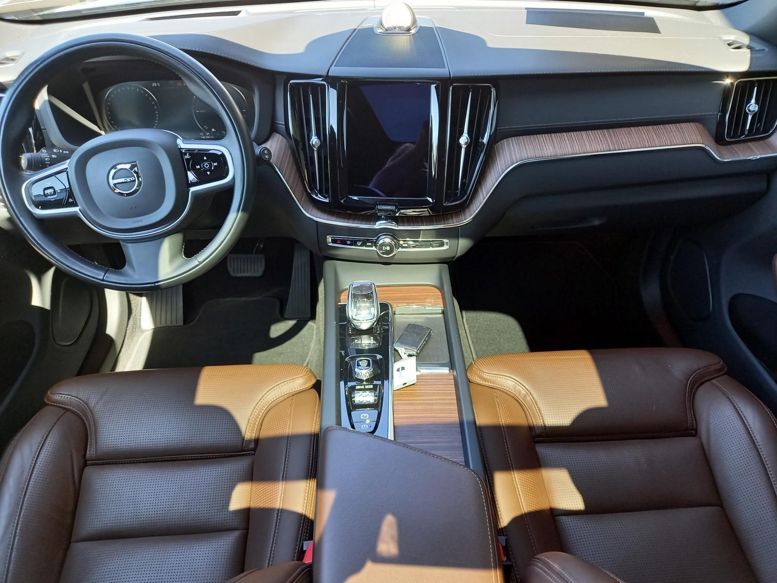 VOLVO XC60 T8 eAWD Inscription Geartronic-image-4