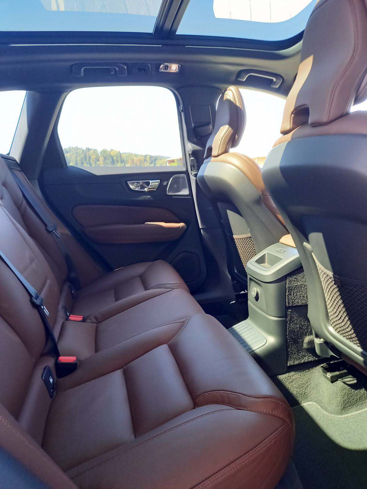 VOLVO XC60 T8 eAWD Inscription Geartronic-image-12