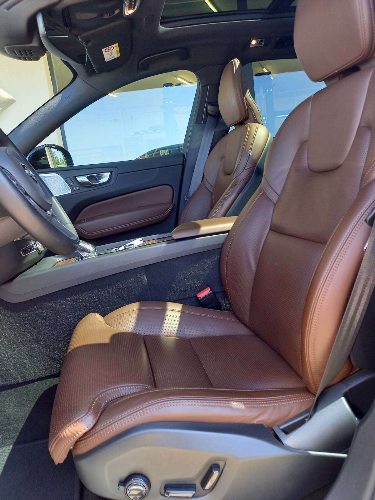 VOLVO XC60 T8 eAWD Inscription Geartronic-image-9
