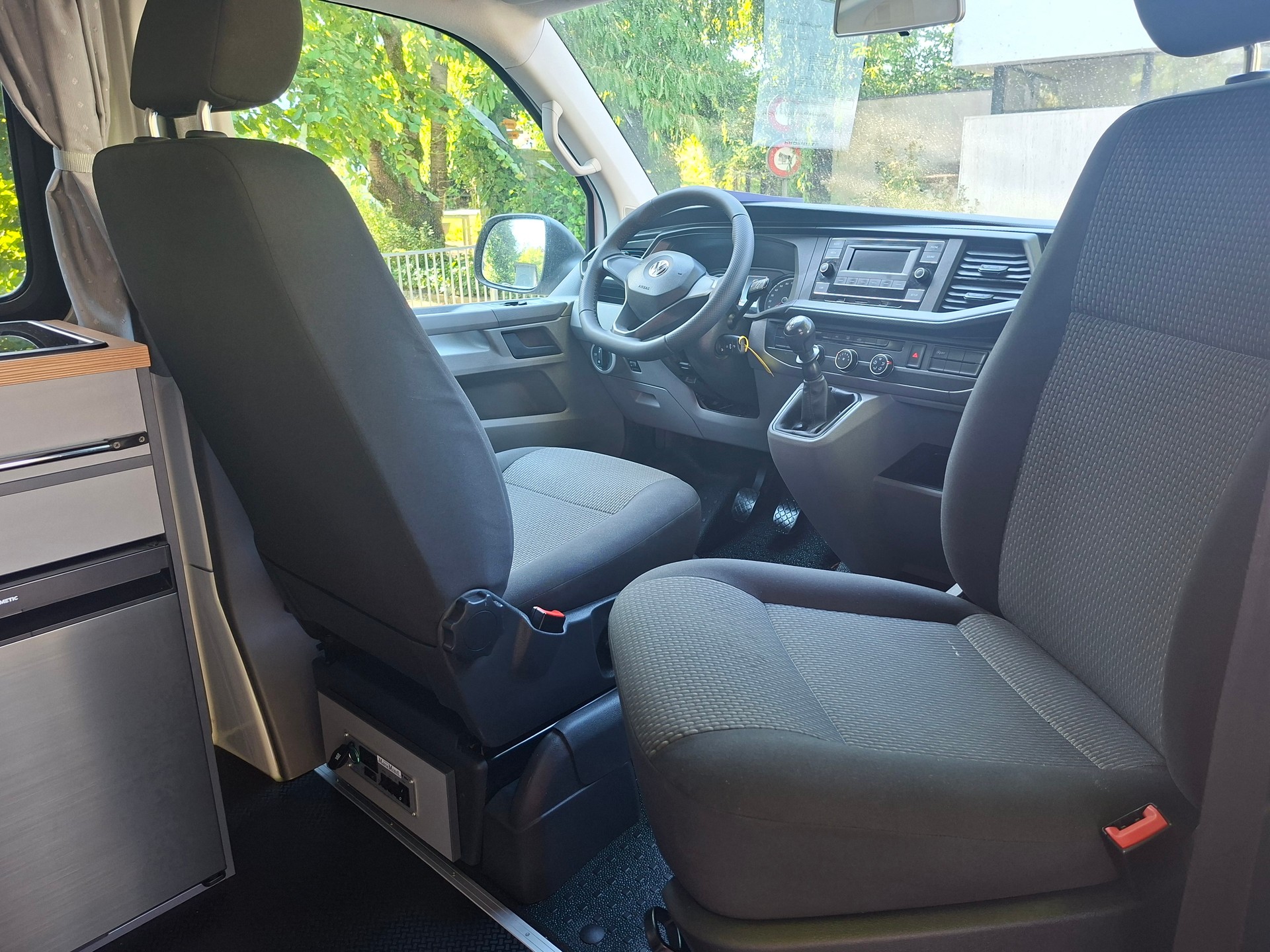 VW T6.1 2.0 TDI MareMonti COMFORT Camper 5Sitze-image-6