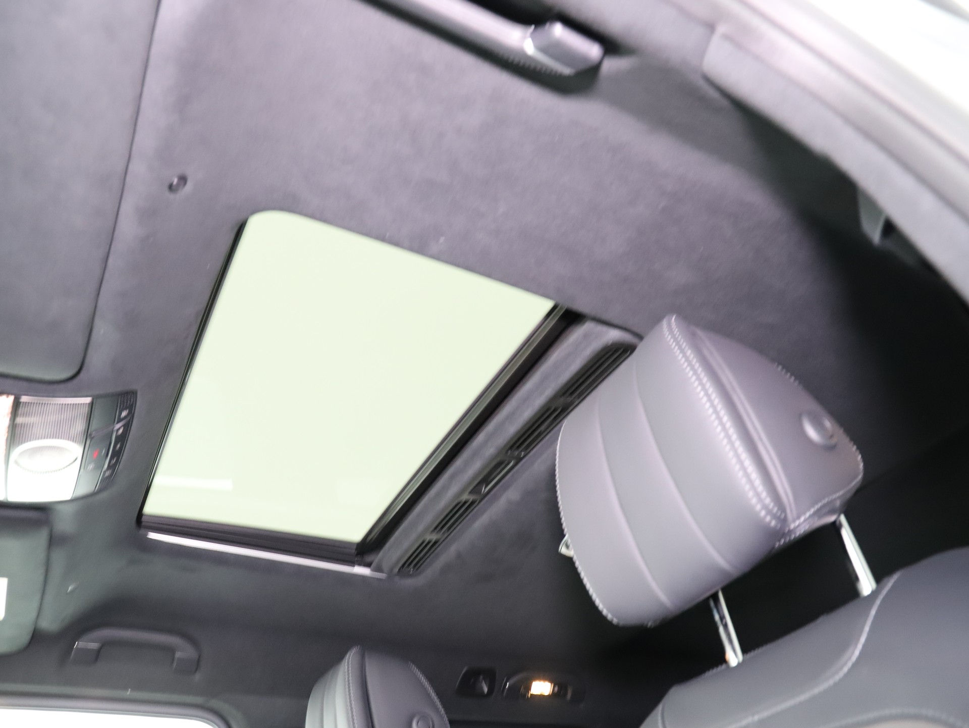 MERCEDES-BENZ G 450d 9G-Tronic-image-11