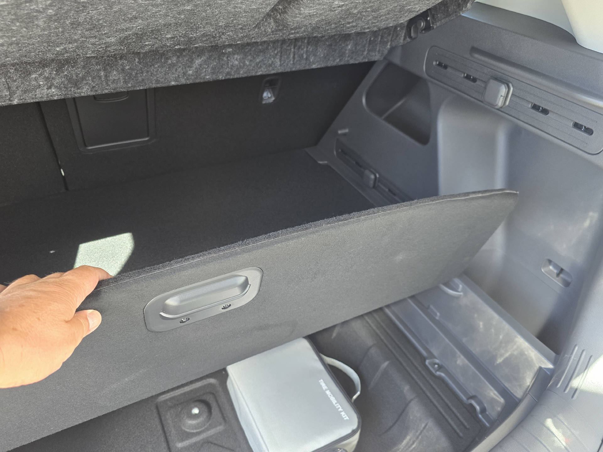 KIA Seltos 1.6 T-GDi Style-image-5