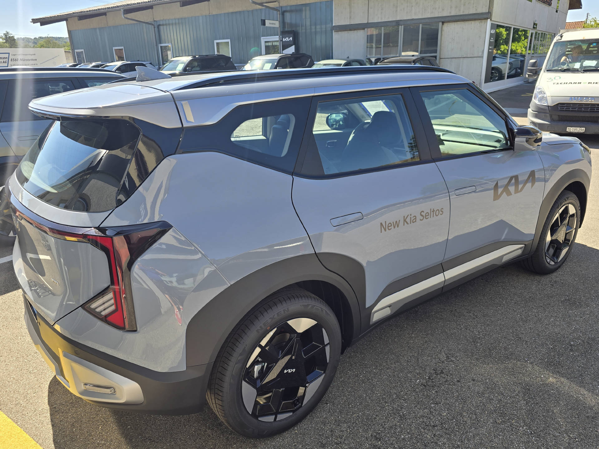 KIA Seltos 1.6 T-GDi Style-image-3