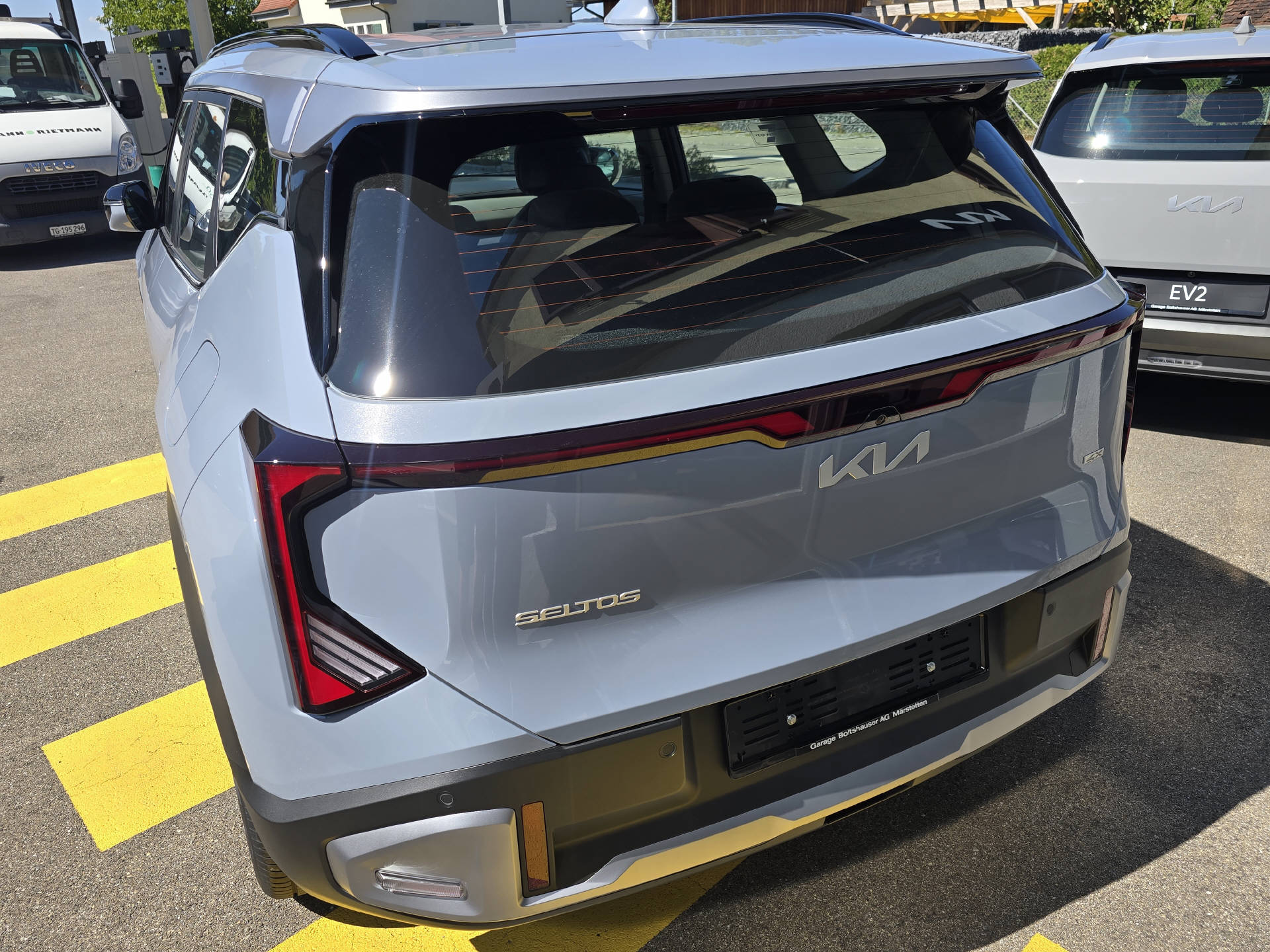 KIA Seltos 1.6 T-GDi Style-image-2