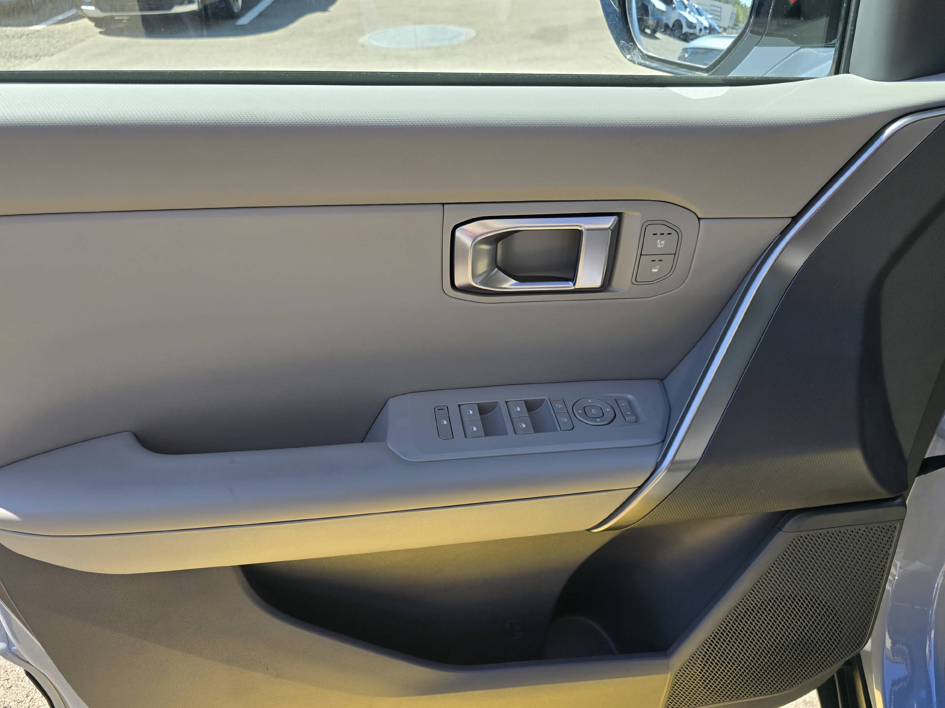 KIA Seltos 1.6 T-GDi Style-image-9