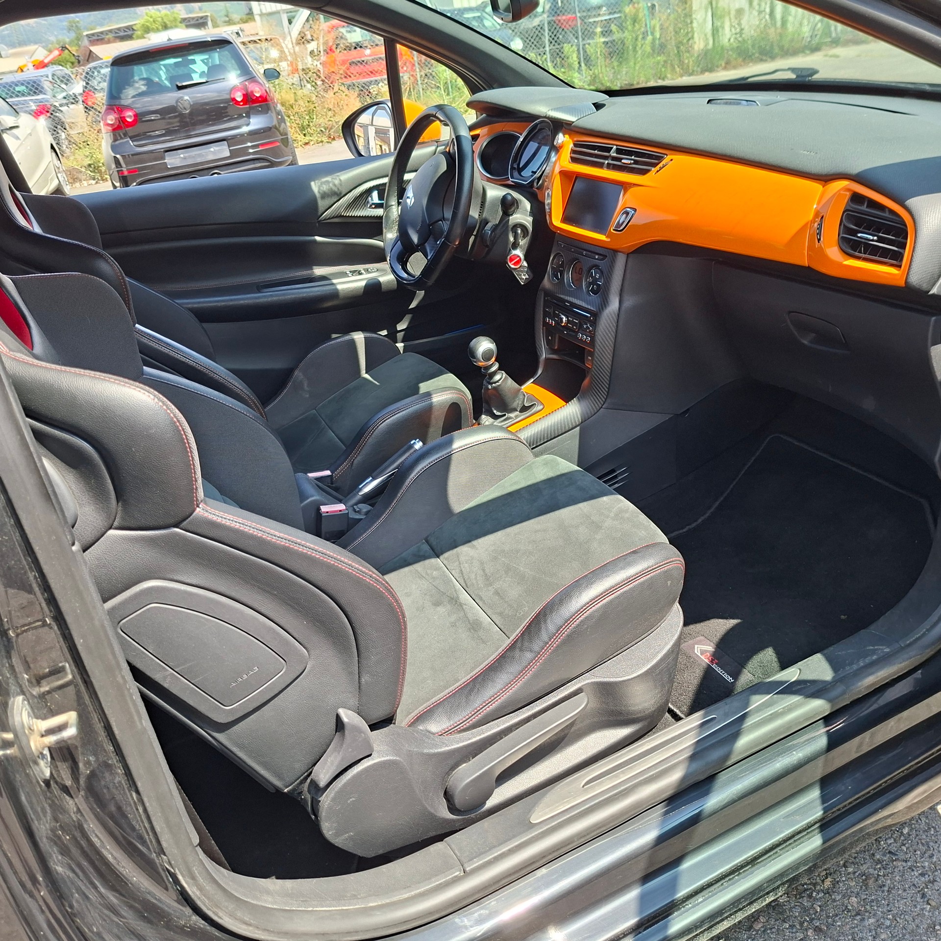 DS AUTOMOBILES DS3 1.6 THP Racing-image-11