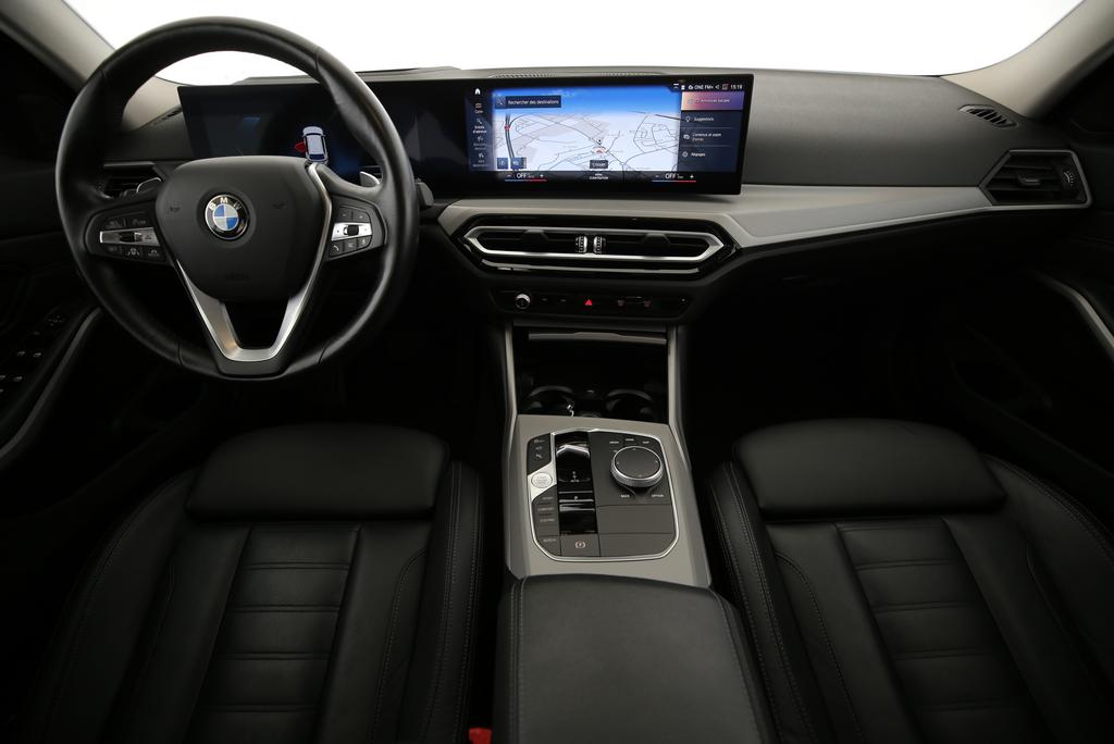 BMW 320d xDrive Touring-image-3