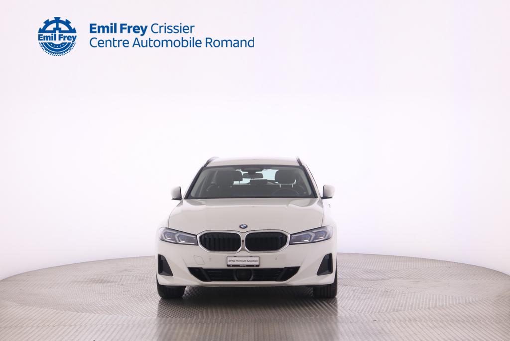 BMW 320d xDrive Touring-image-7