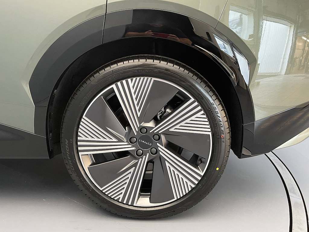 LYNK & CO 08 1.5 PHEV More-image-5