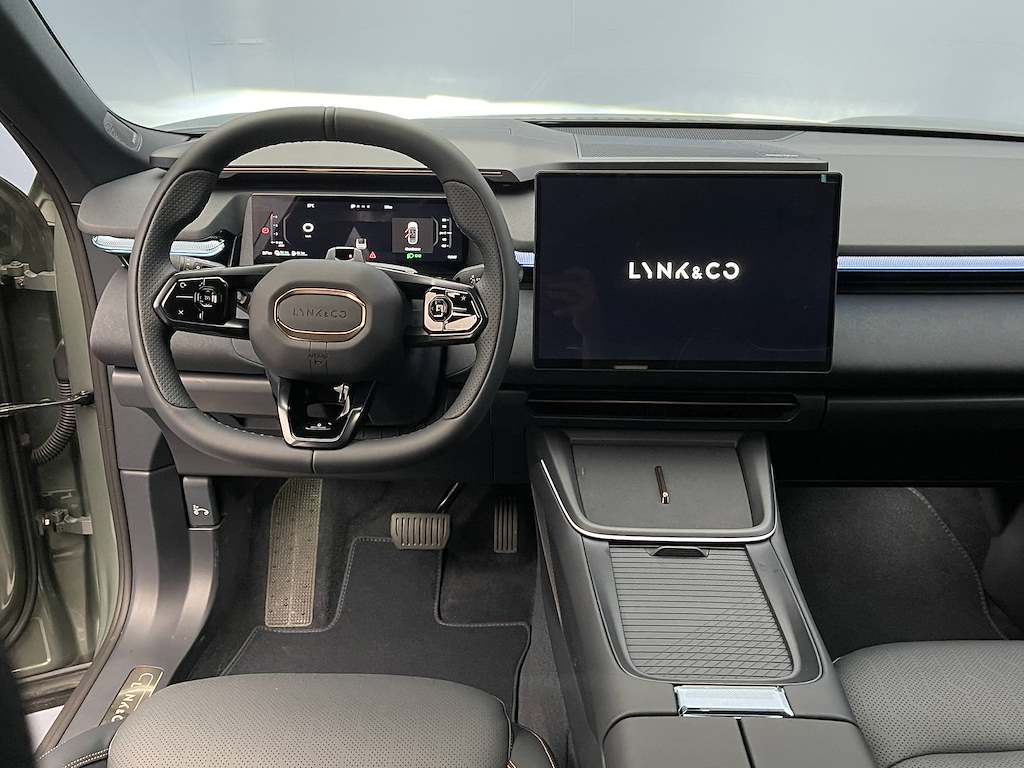 LYNK & CO 08 1.5 PHEV More-image-8