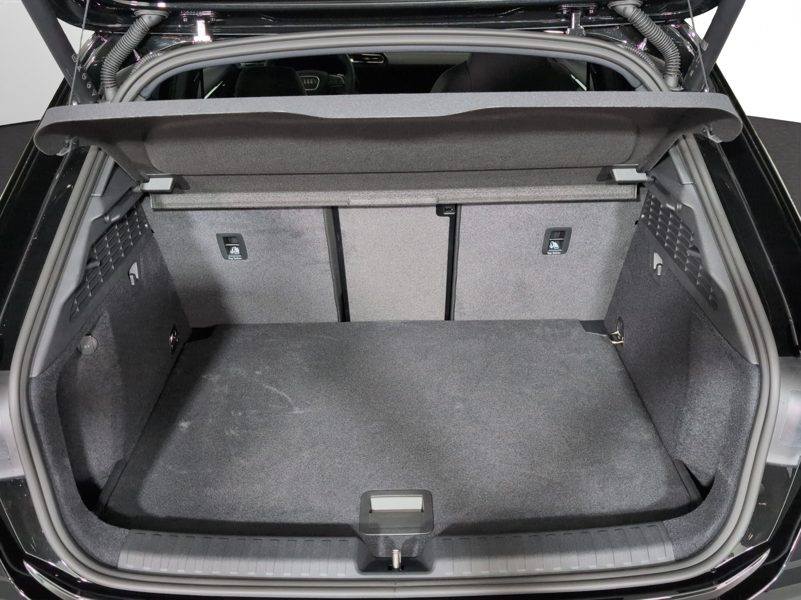 AUDI A3 Sportback TFSI e 200 kW S line Attraction S tronic-image-14