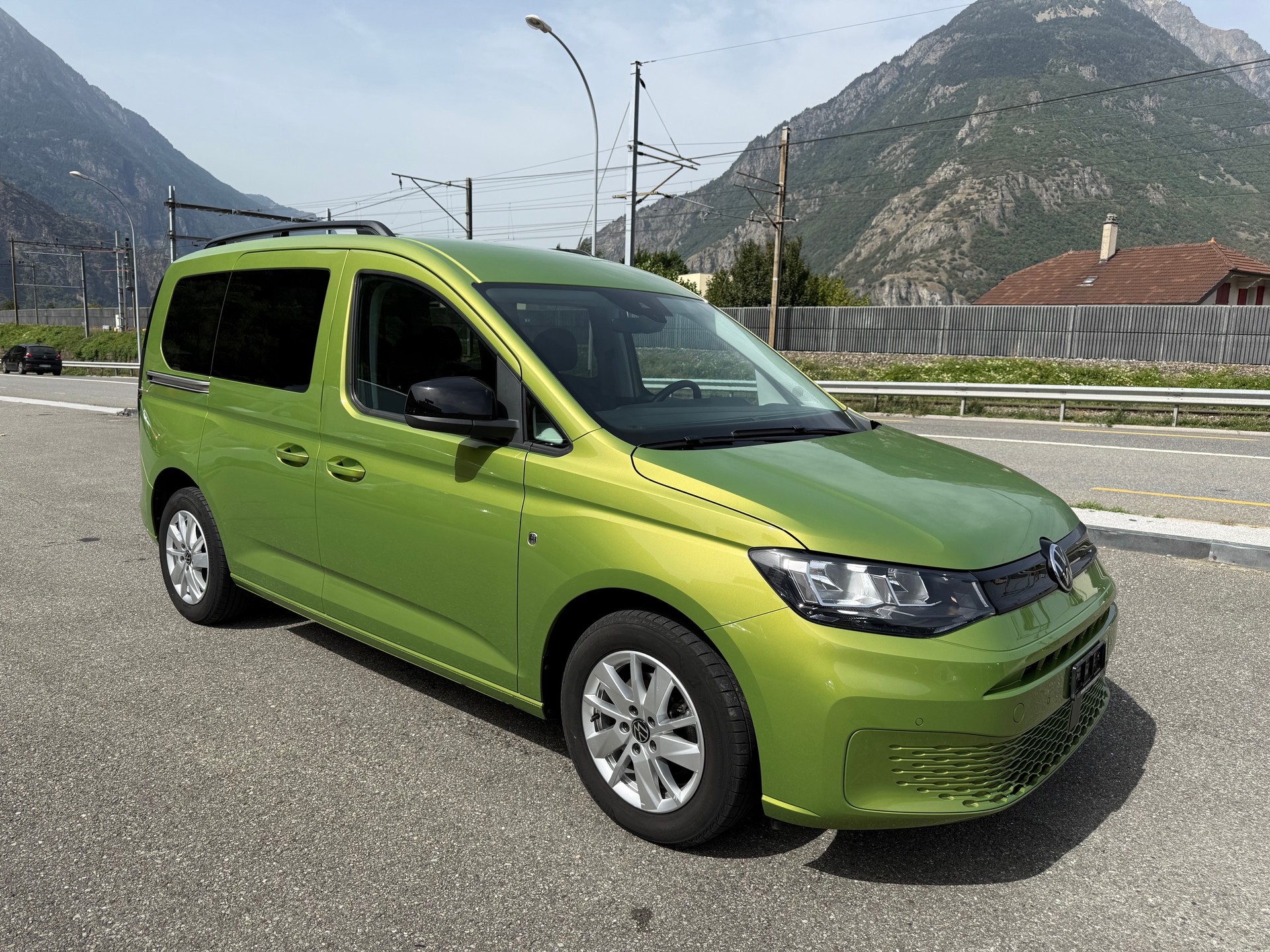 VW Caddy 2.0 TDI Liberty-image-4