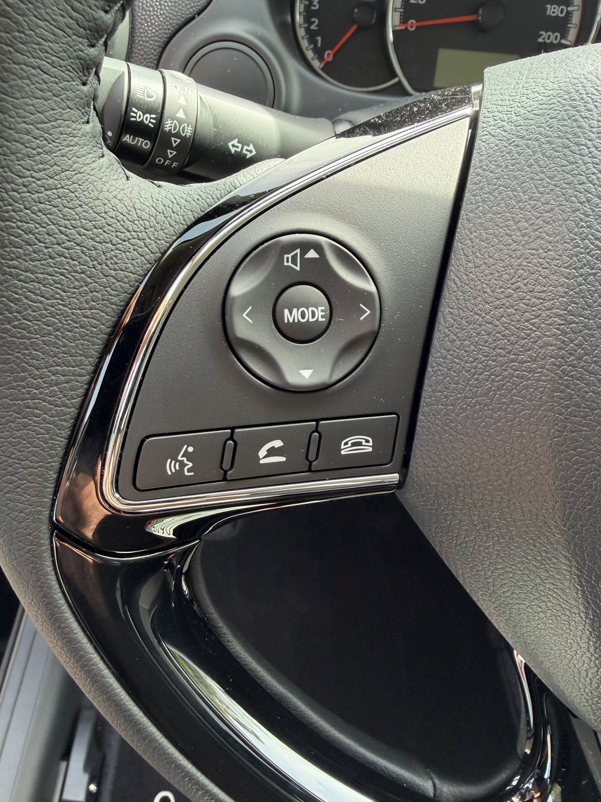 MITSUBISHI Space Star 1.2 CVT Inform-image-9
