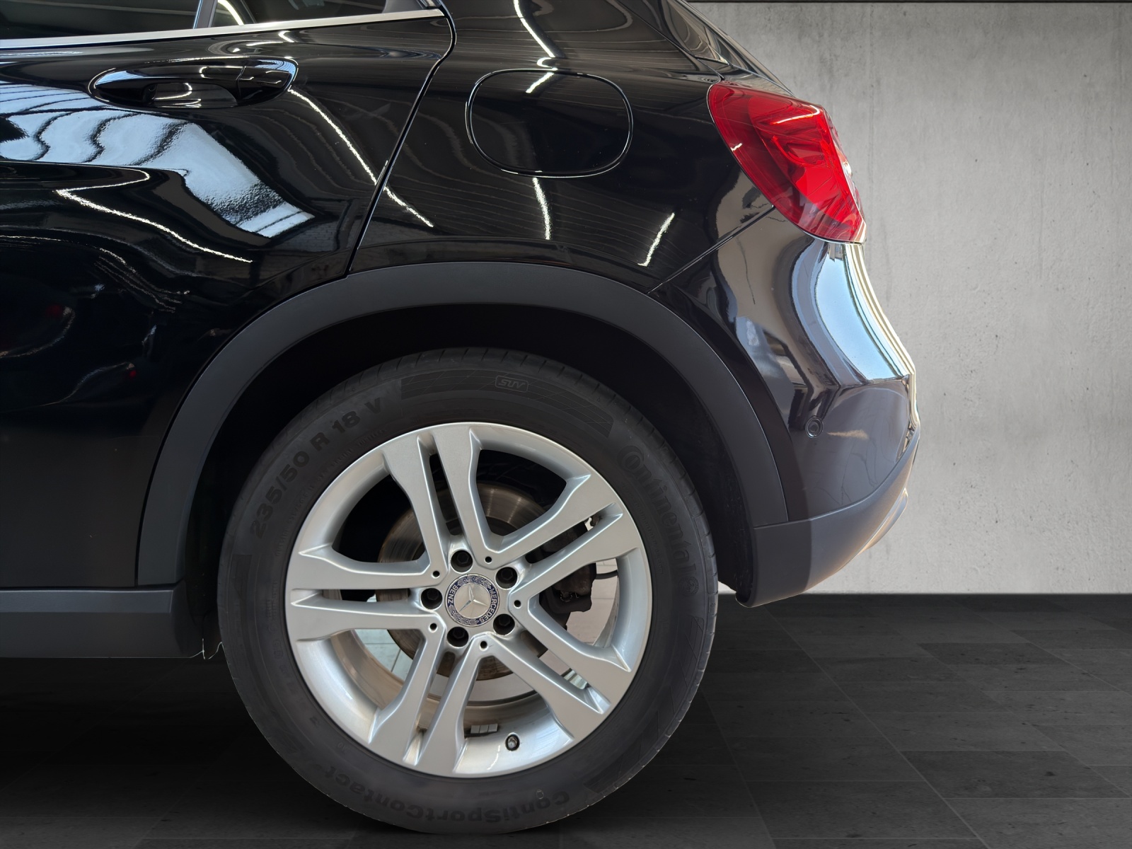 MERCEDES-BENZ GLA 200 CDI Swiss Star Edition Urban 4Matic 7G-DCT-image-8