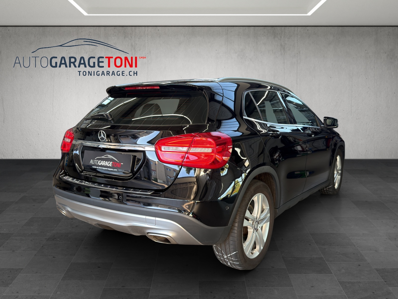 MERCEDES-BENZ GLA 200 CDI Swiss Star Edition Urban 4Matic 7G-DCT-image-5