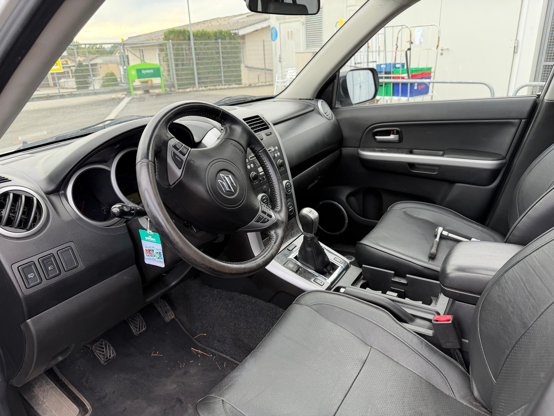 SUZUKI Grand Vitara 2.4 16V GL Top Barry-image-10
