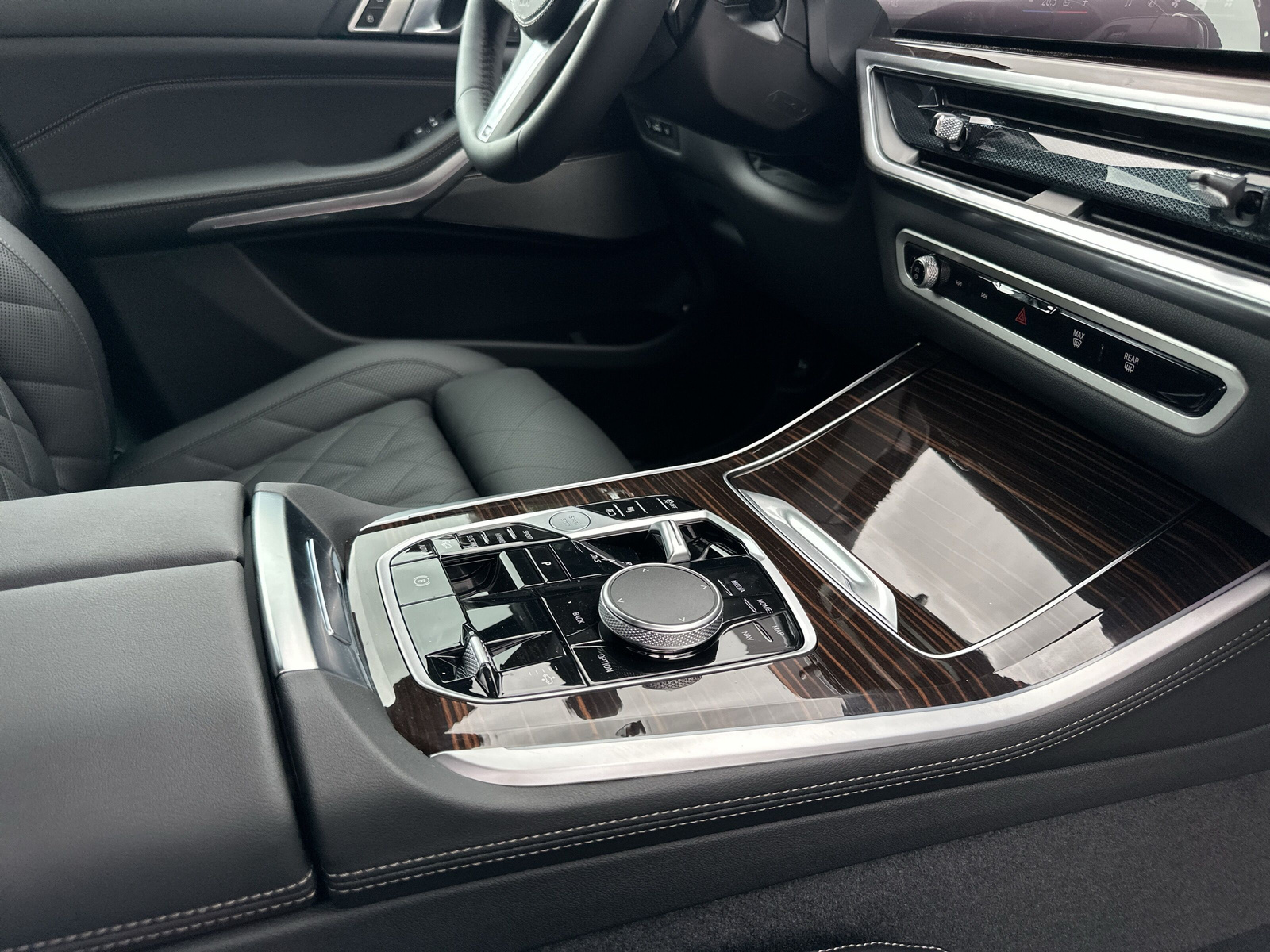 BMW X5 xDrive 50e M Sport Pro Steptronic **Action de leasing à 0.9%**-image-14