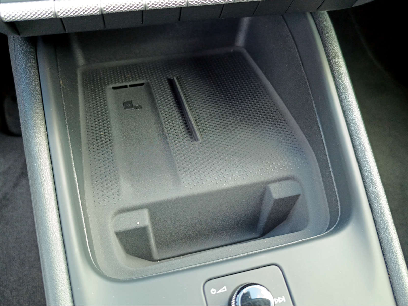 VW ID.Polo Life Edition One 52kWh / 210PS / Reichweite 454Km.-image-12