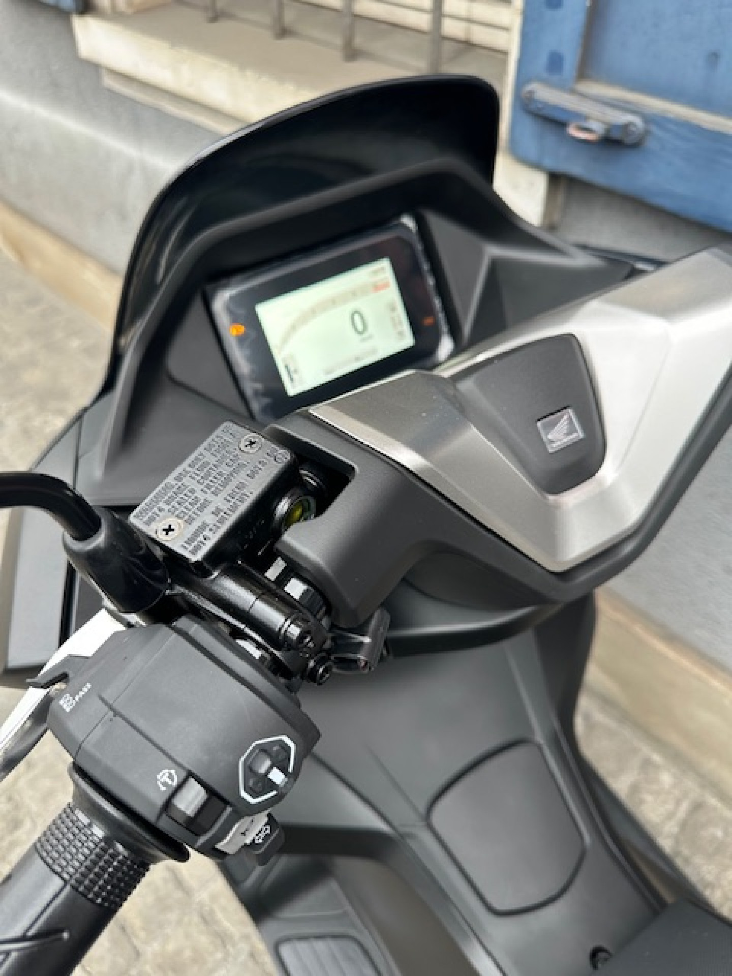 HONDA PCX 125 DX Modell mit TFT Display/ Aktion -290.--image-9