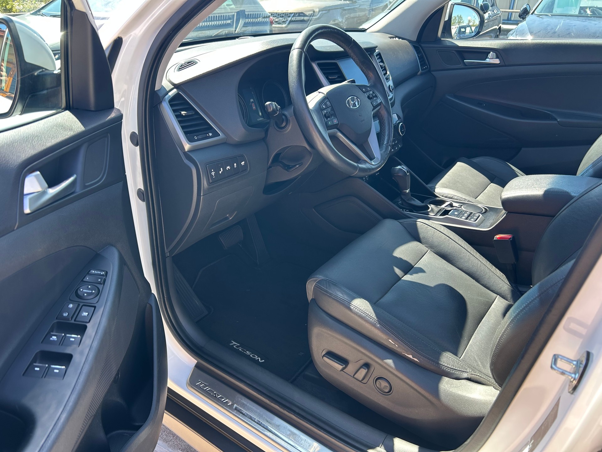 HYUNDAI Tucson 1.7 CRDI Vertex 2WD DTC 7-image-10