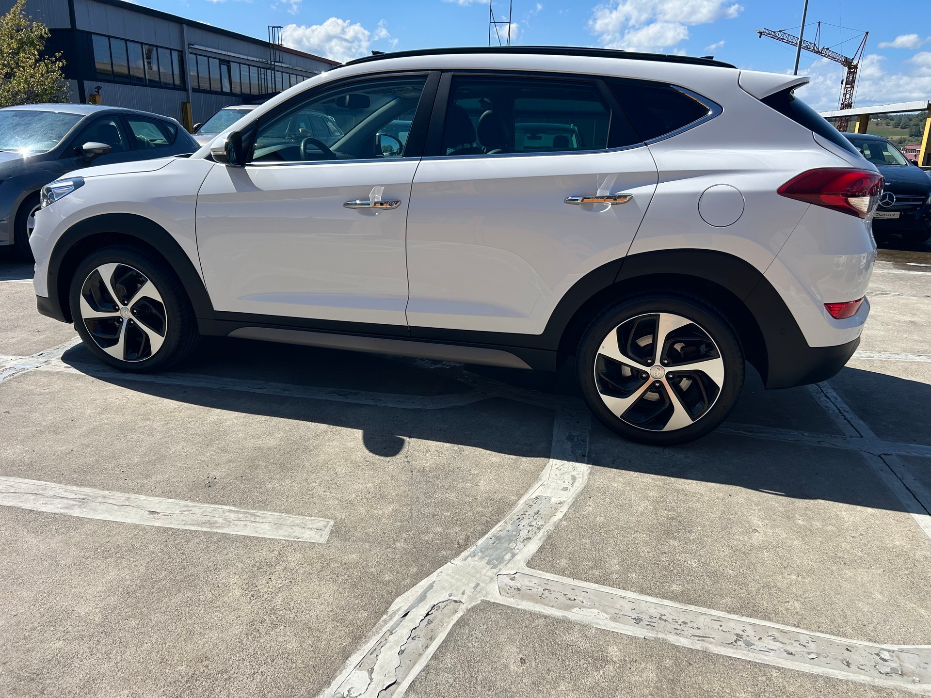 HYUNDAI Tucson 1.7 CRDI Vertex 2WD DTC 7-showroom-element-1