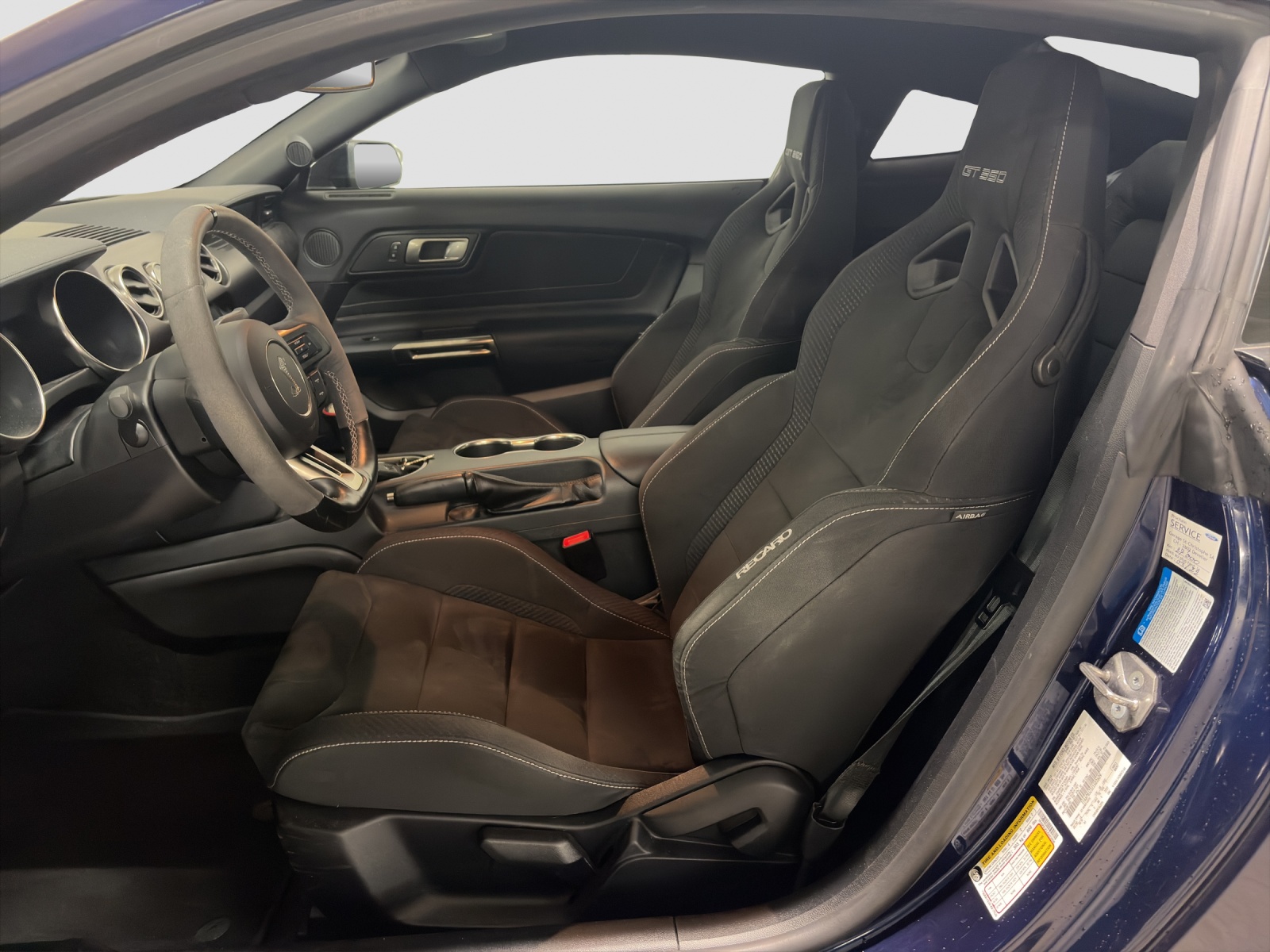 FORD Mustang Shelby 350 GT-image-5