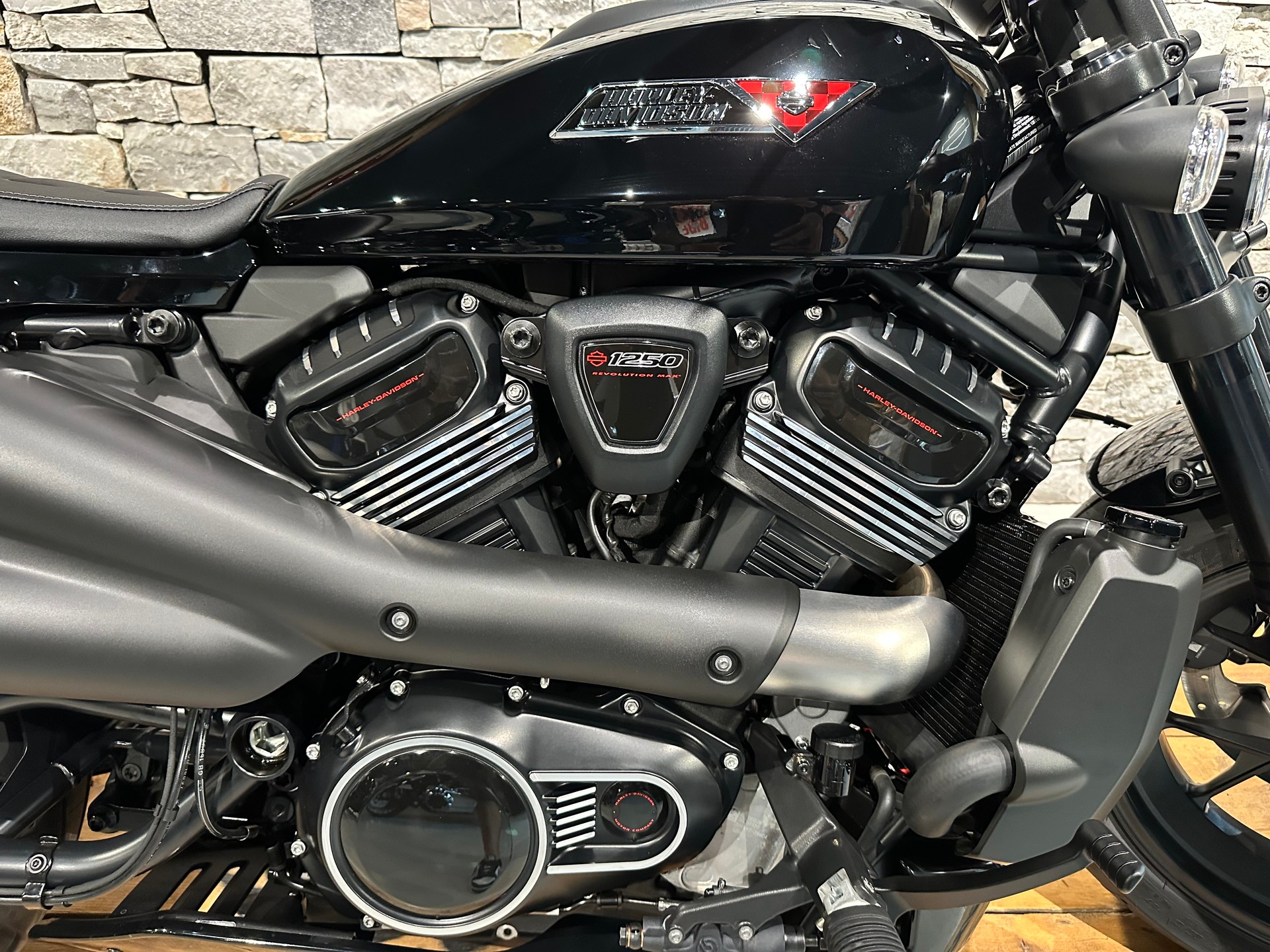 HARLEY-DAVIDSON RH 1250 Sportster S-showroom-element-3