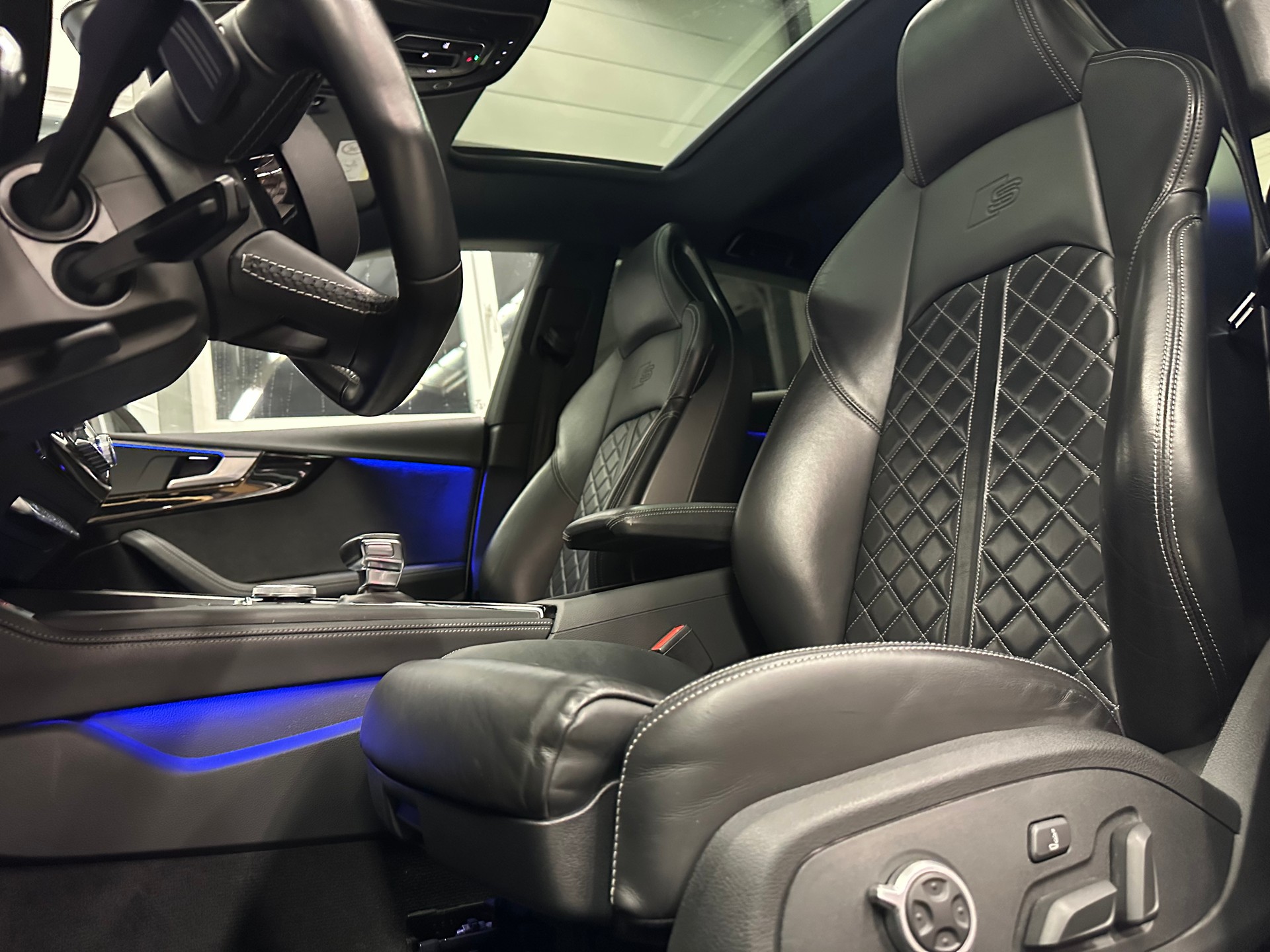 AUDI S5 Sportback 3.0 TFSI quattro tiptronic-image-4