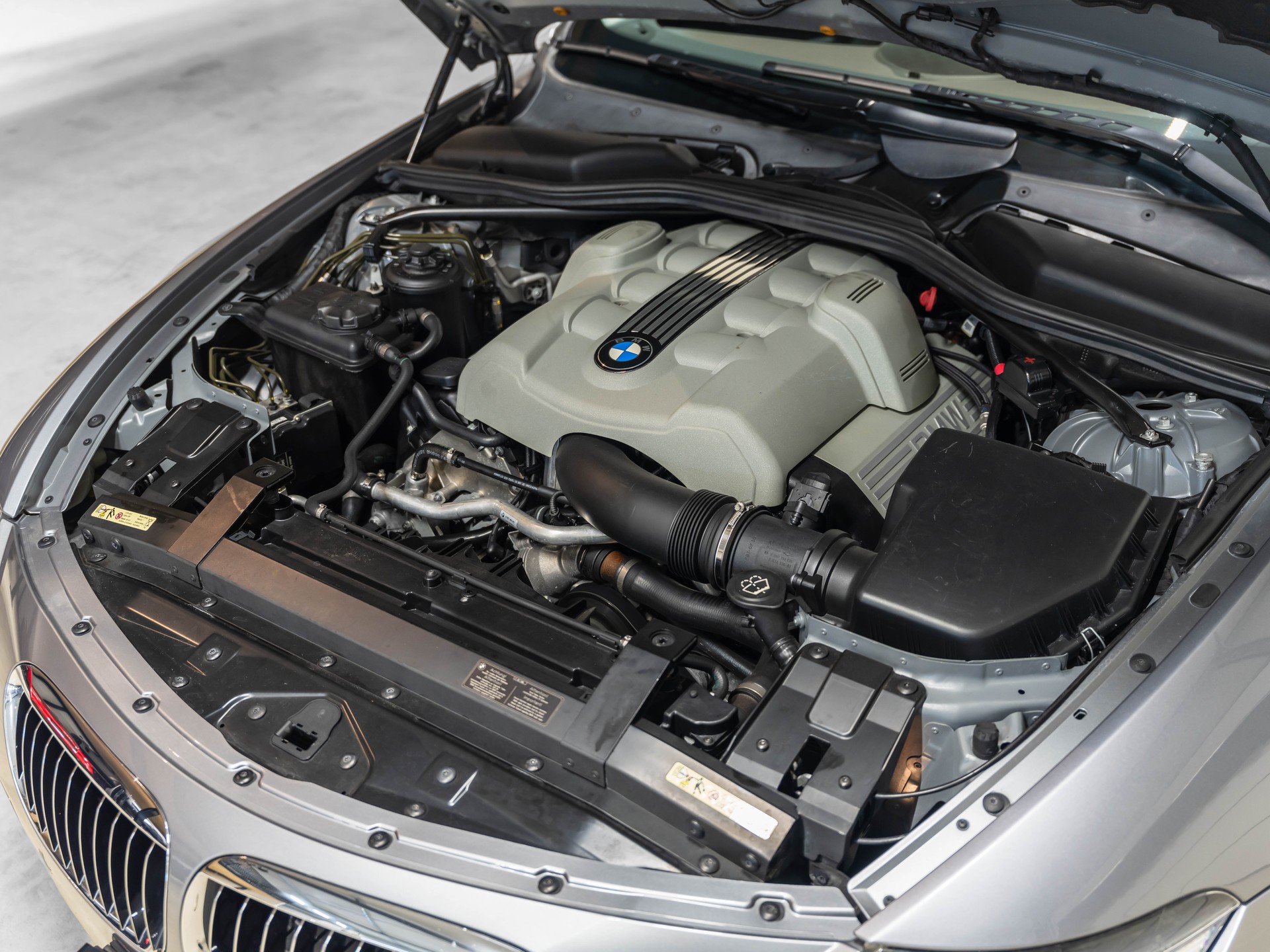 BMW 645i-image-20