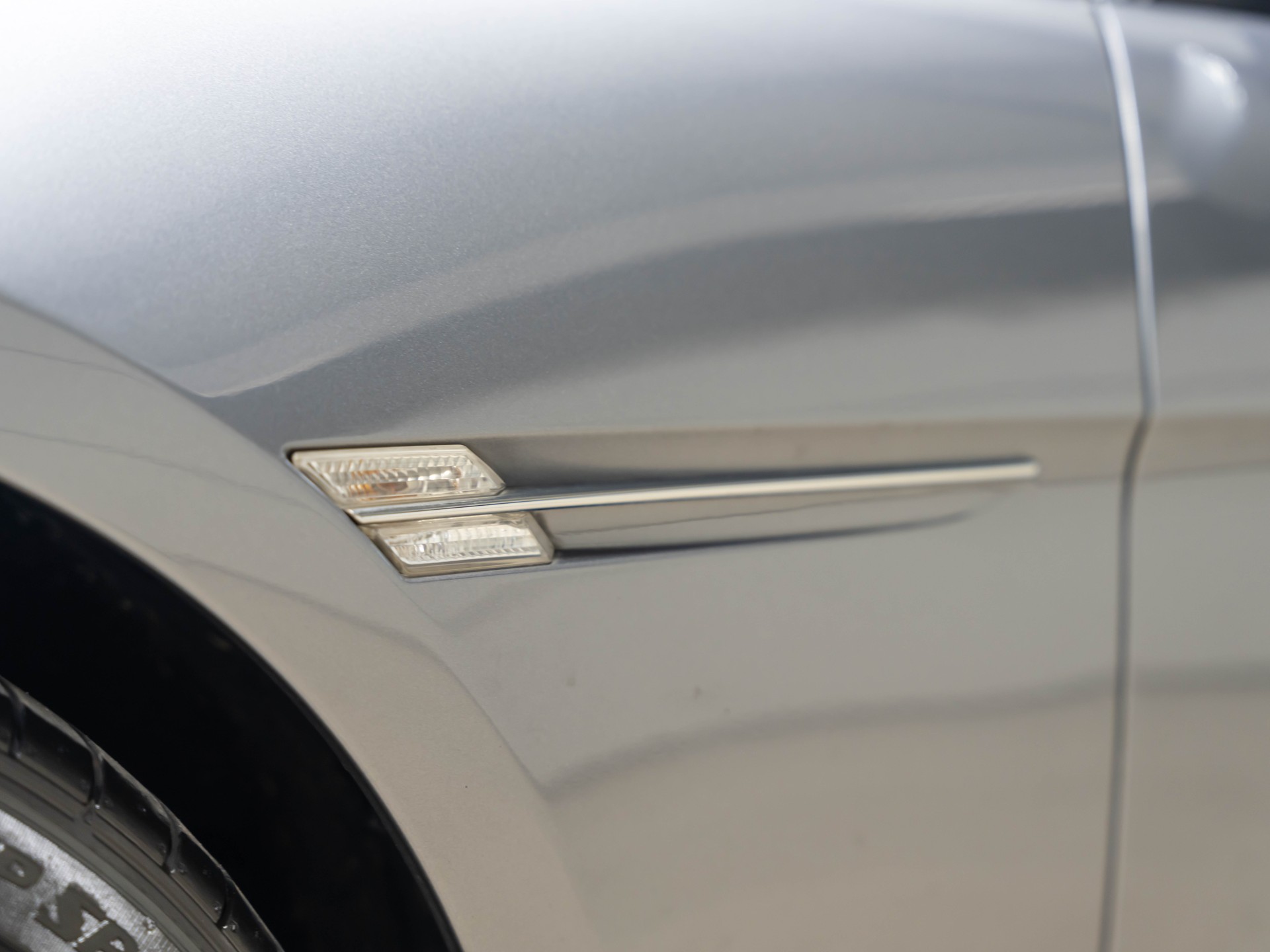 BMW 645i-image-15