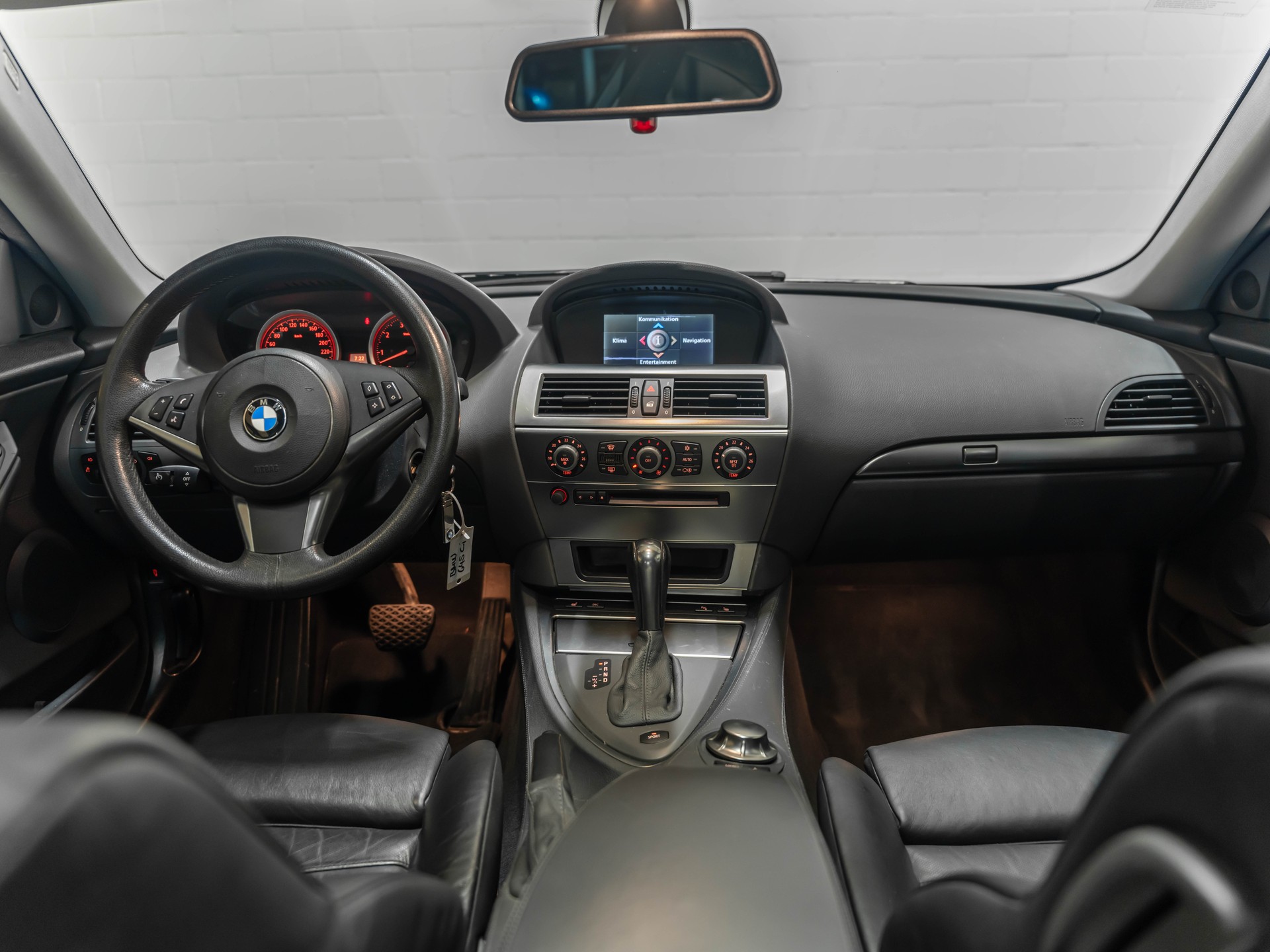 BMW 645i-image-7
