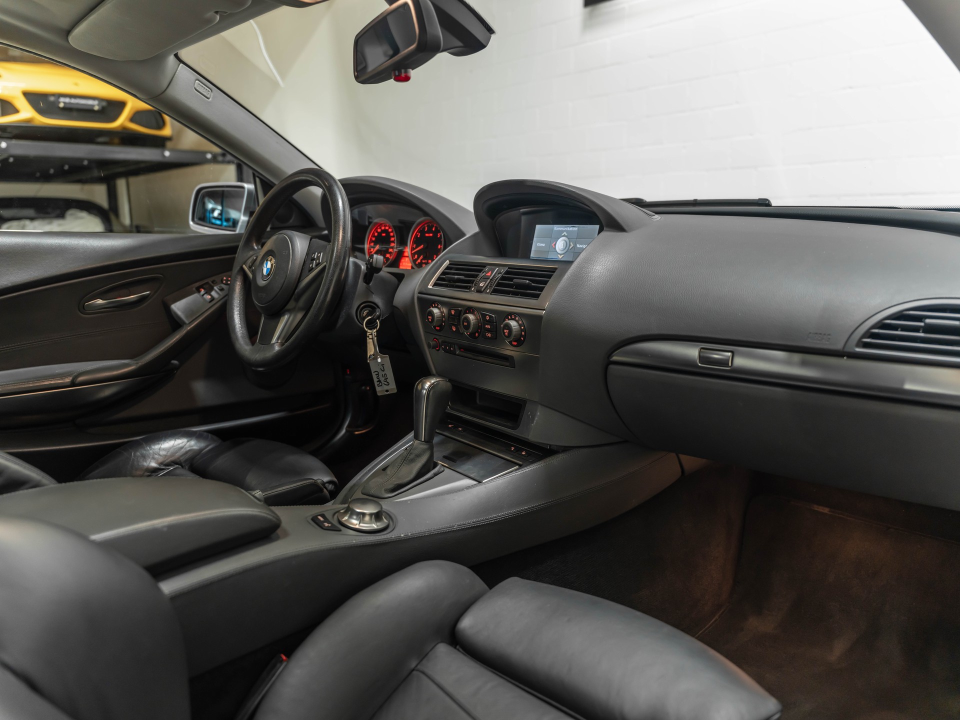 BMW 645i-image-21