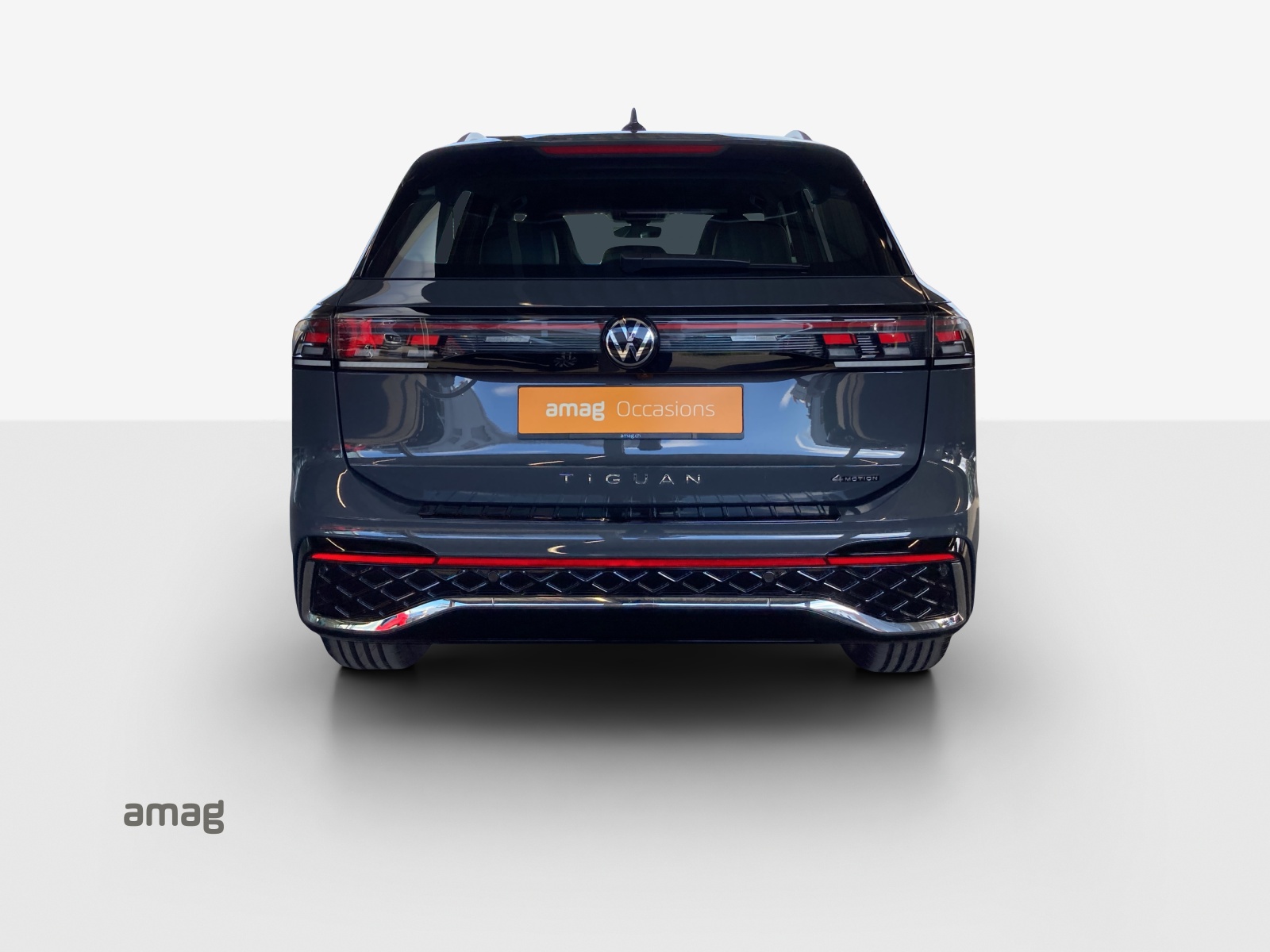 VW Tiguan 2.0 TSI DSG R-Line 4Motion-image-3