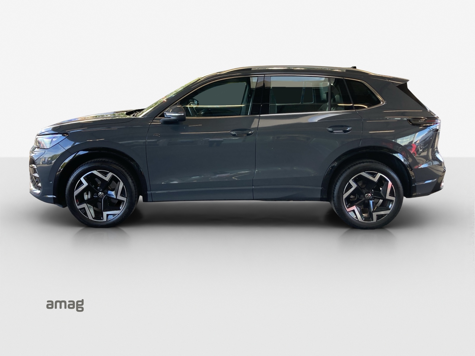 VW Tiguan 2.0 TSI DSG R-Line 4Motion-image-1