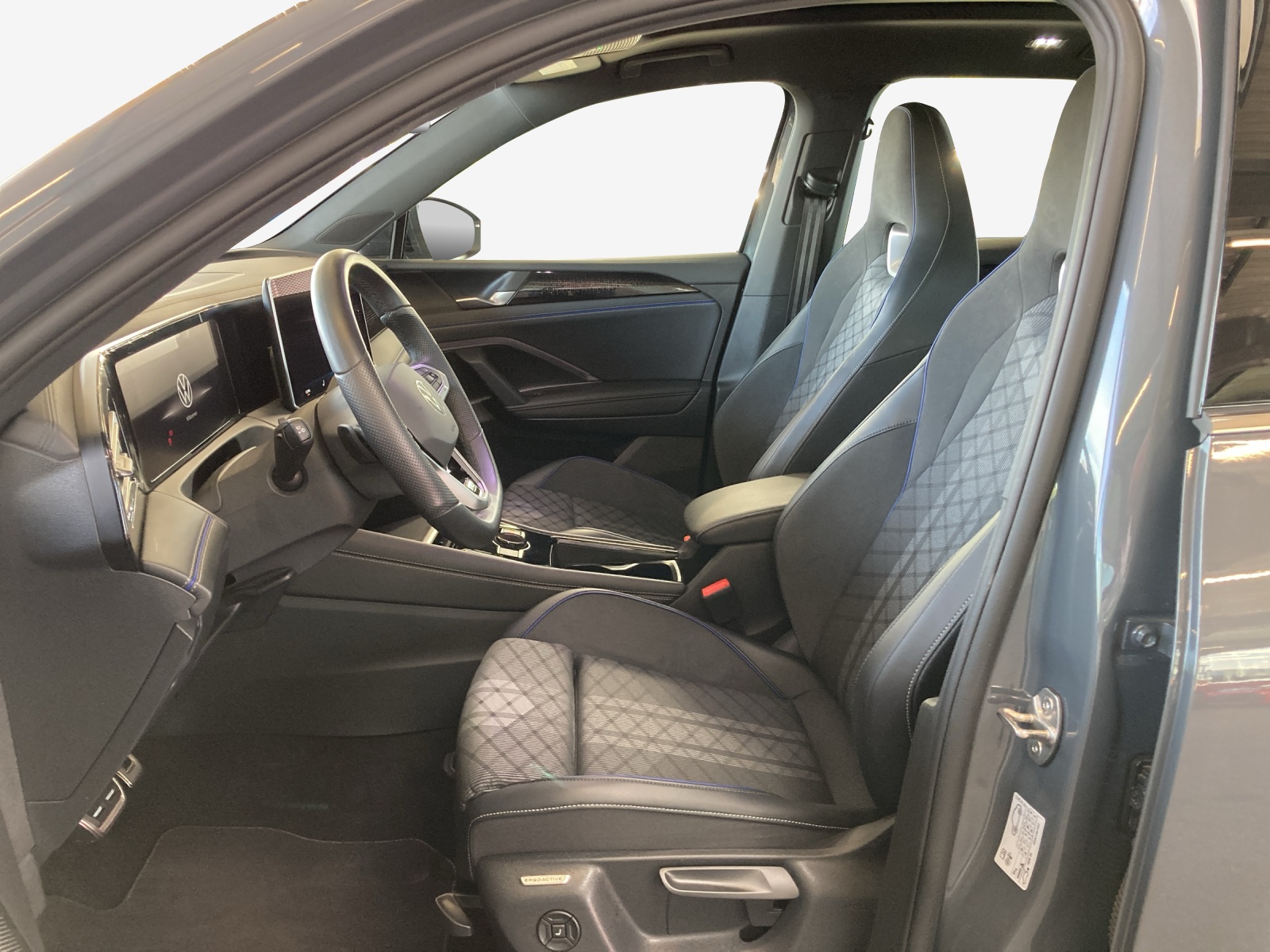 VW Tiguan 2.0 TSI DSG R-Line 4Motion-image-7