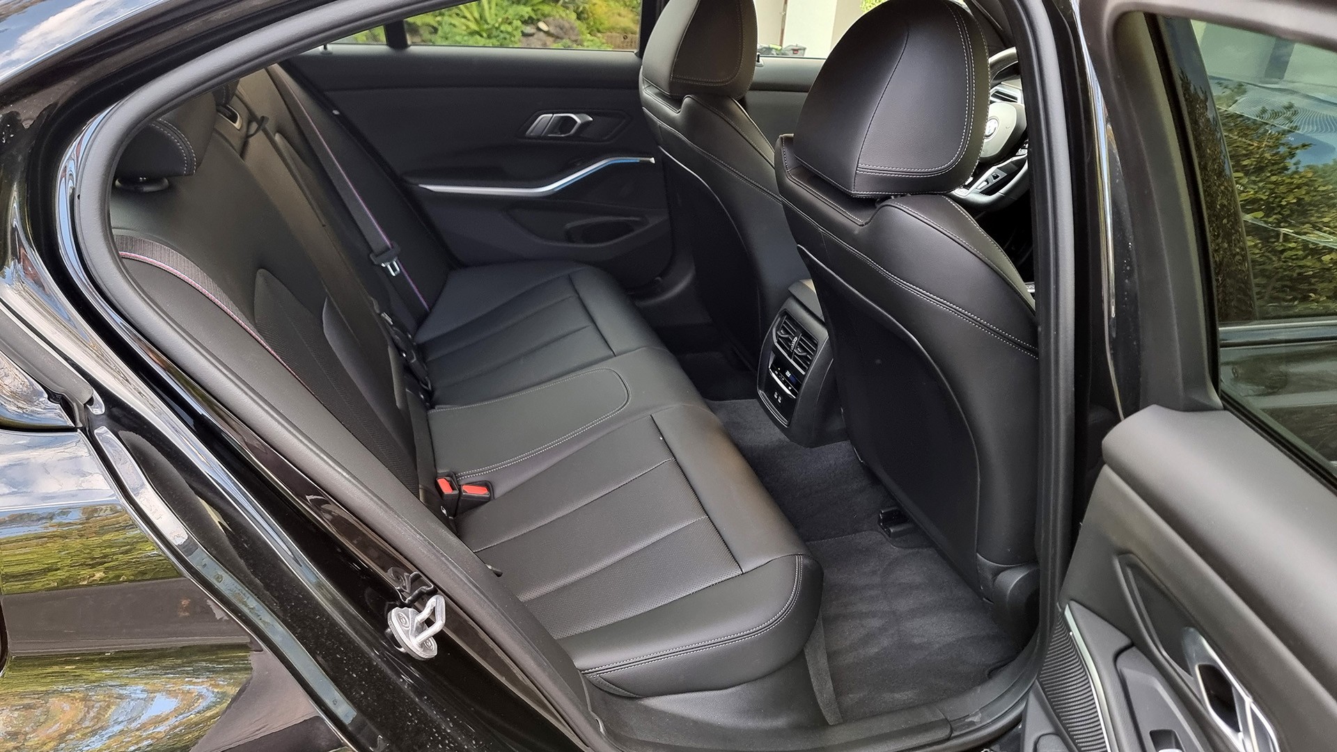 BMW M340i xDrive 48V Steptronic M Sport Pro - LCI2-image-10