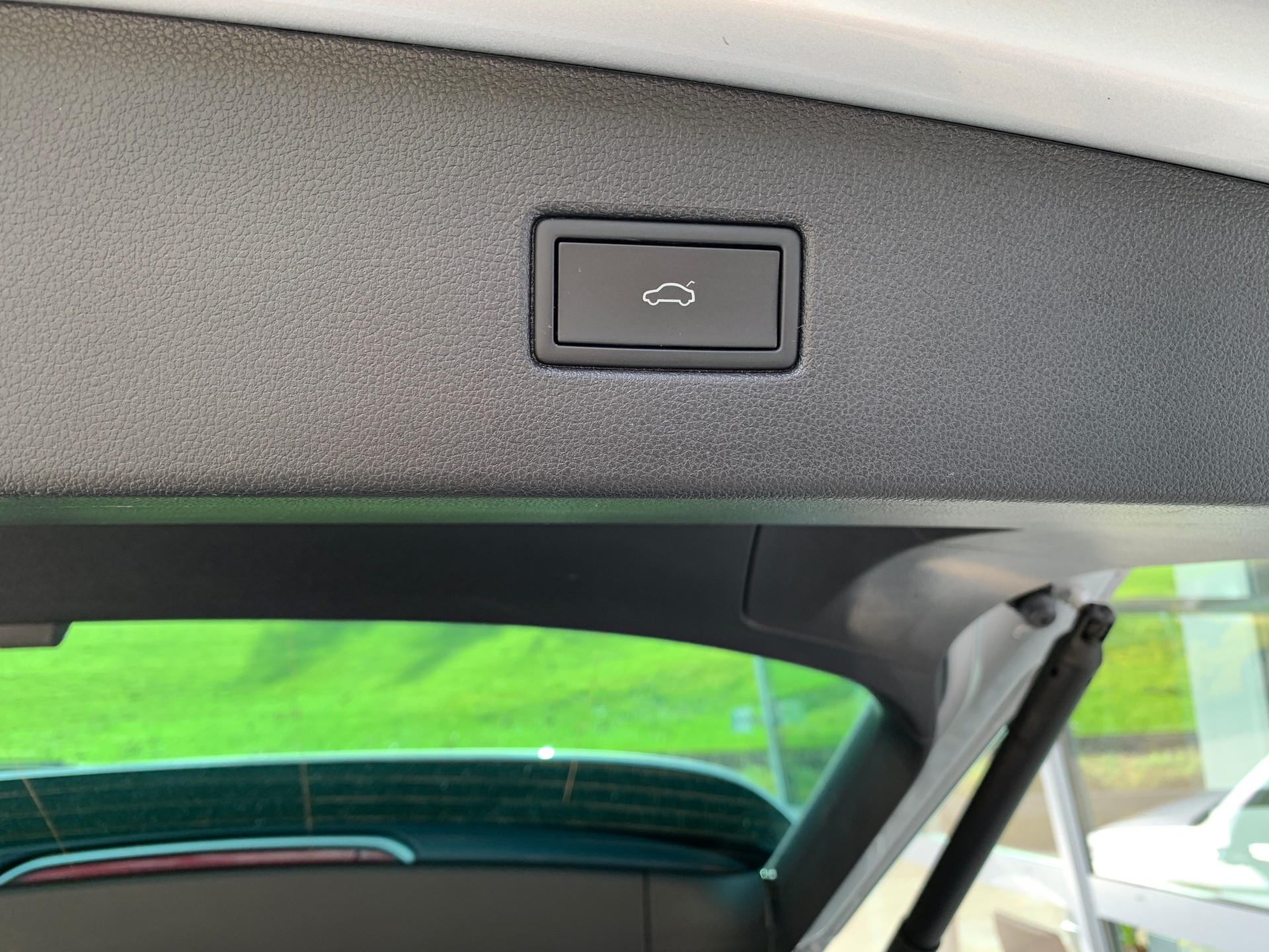 VW Tiguan 1.4TSI PHEV R-Line DSG-image-17