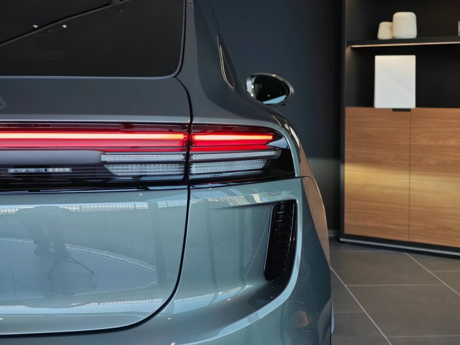 PORSCHE Macan Turbo-image-12