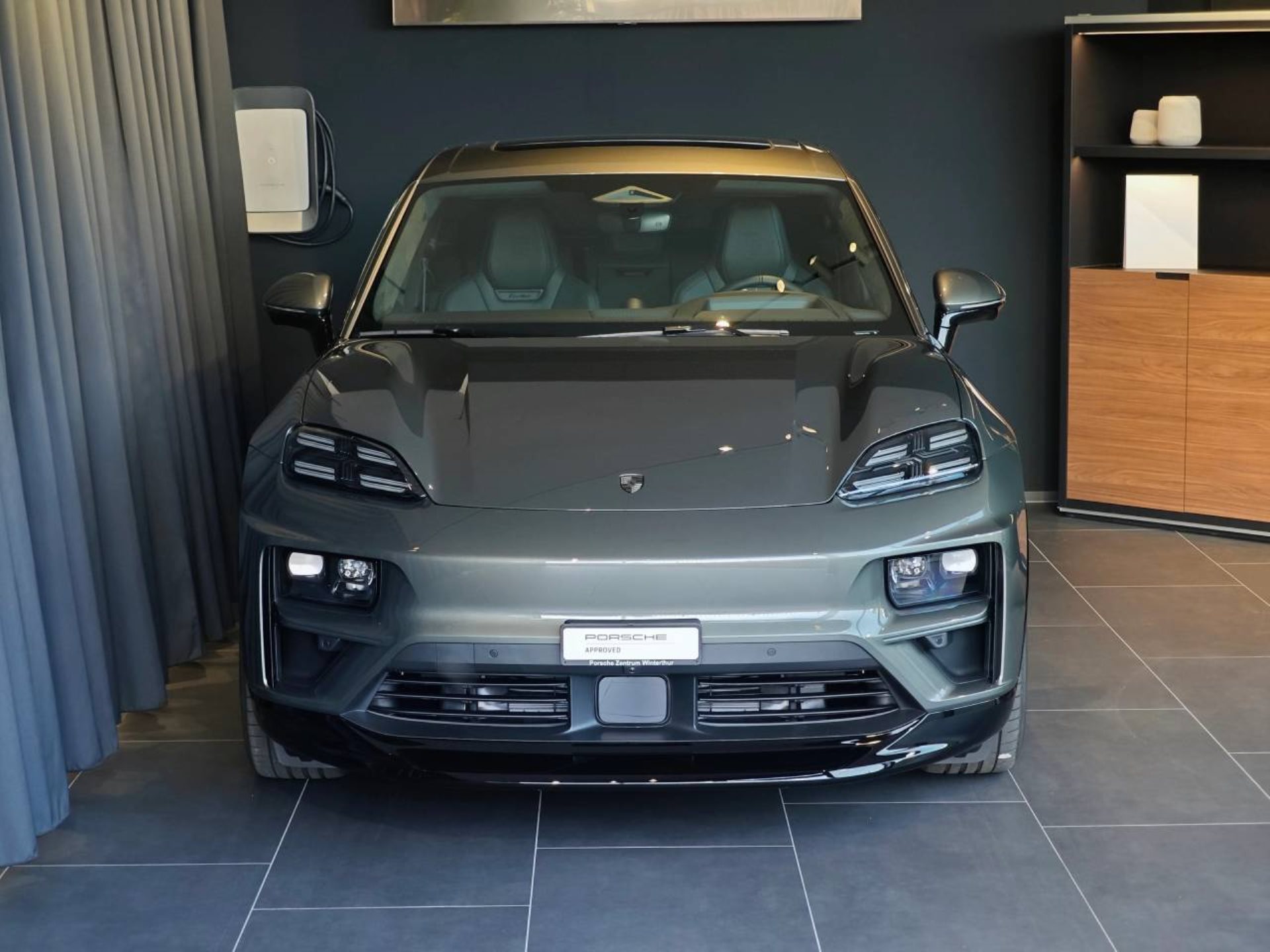PORSCHE Macan Turbo-image-5
