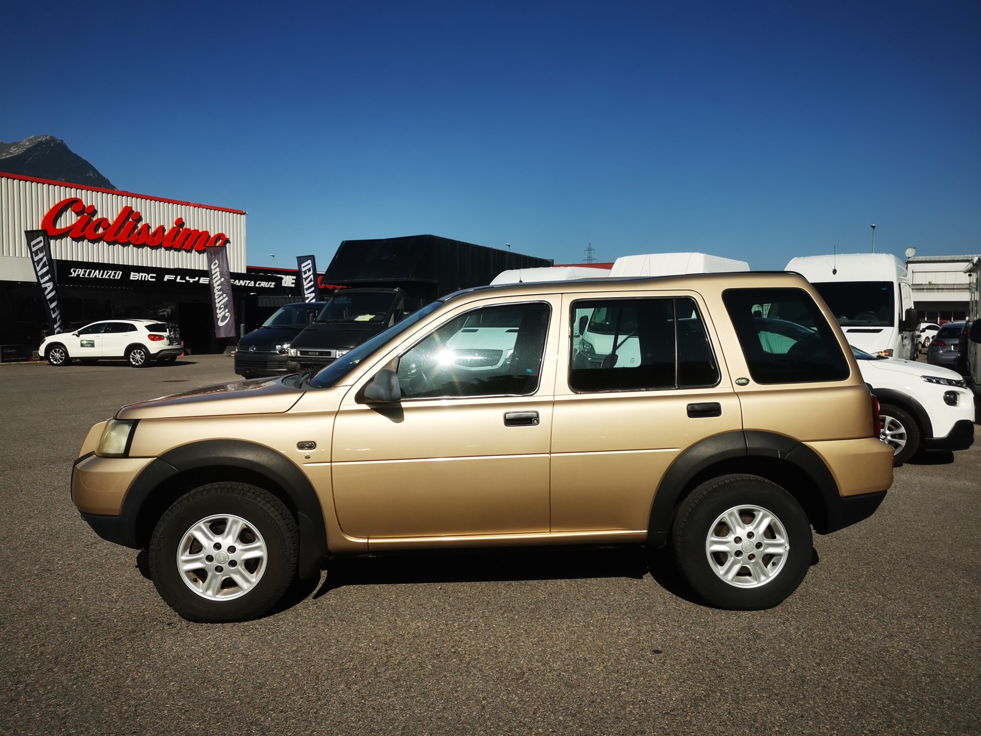 LAND ROVER Freelander 2.0 Td4 S Wagon-image-4