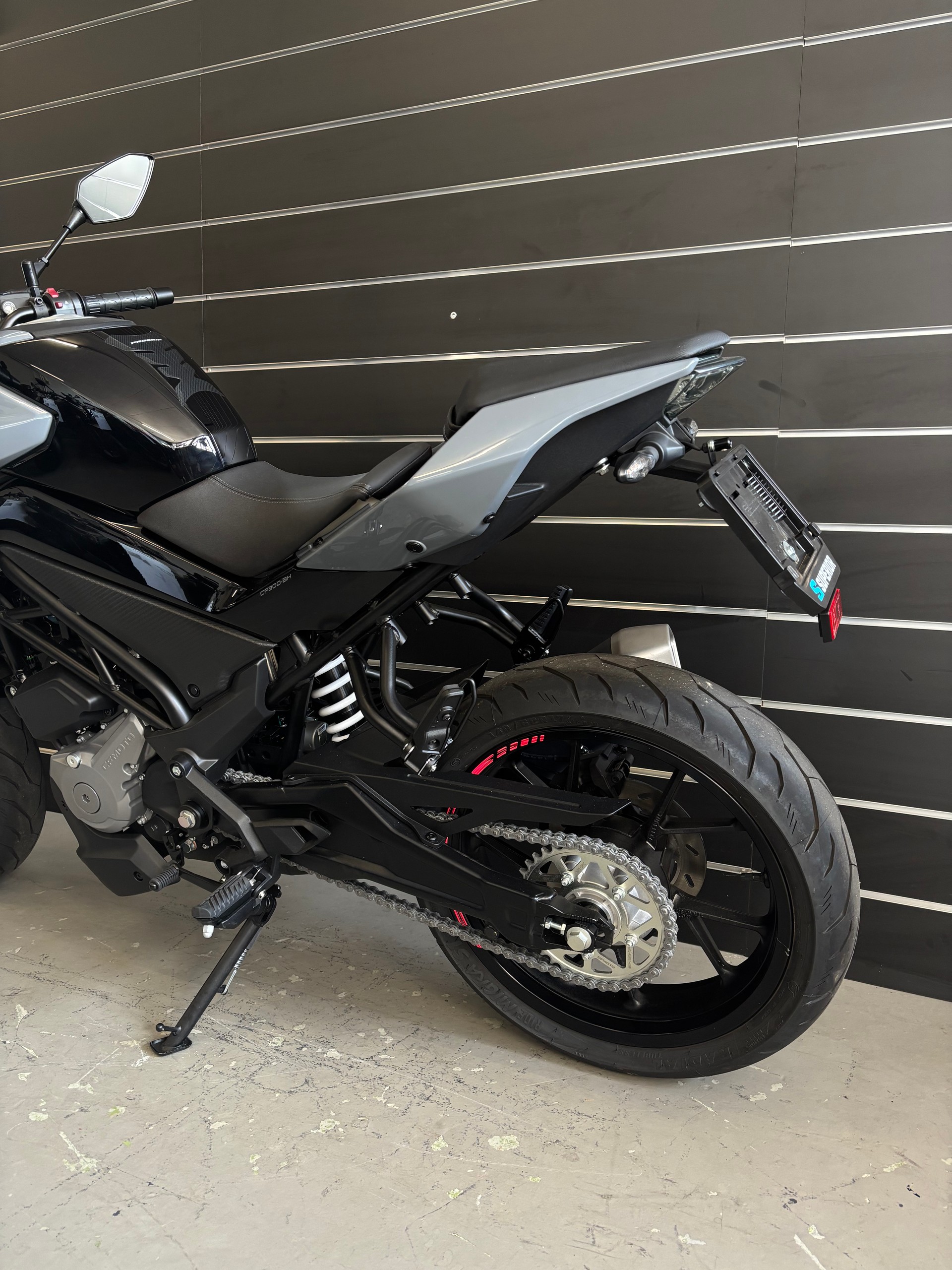 CF MOTO 300NK-image-6