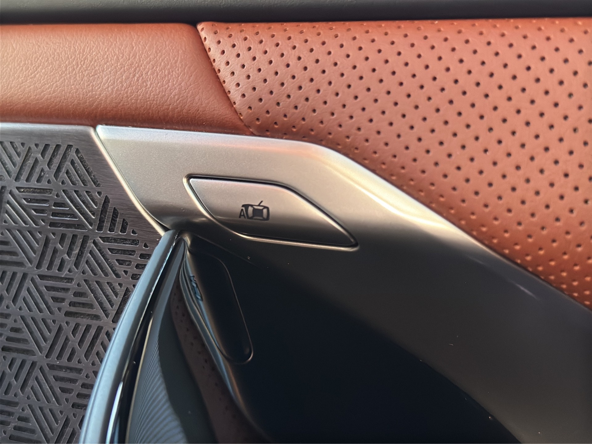BMW M760e xDrive Steptronic-image-31