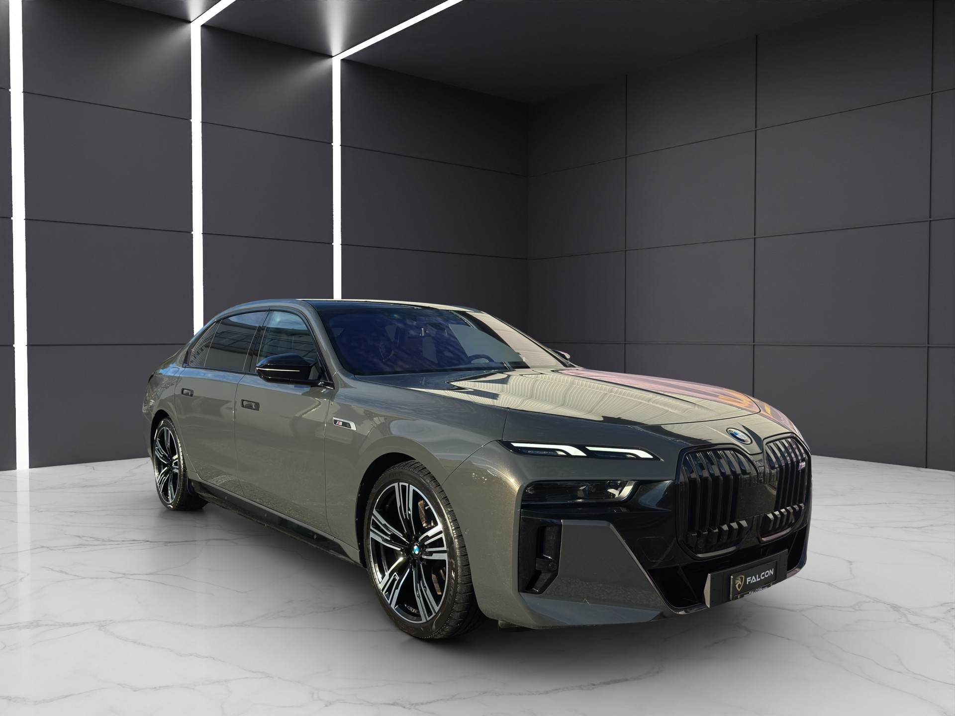 BMW M760e xDrive Steptronic-image-7