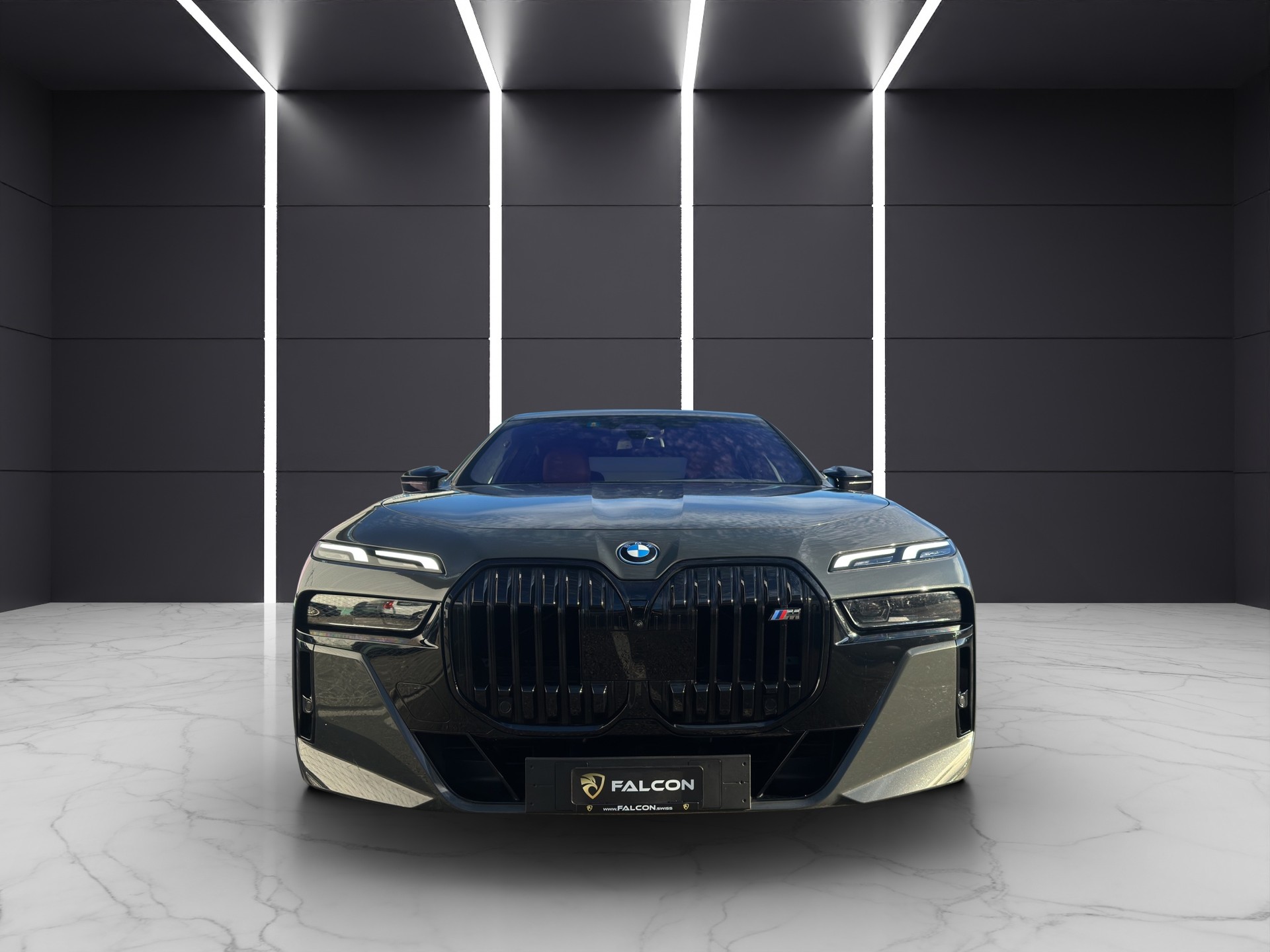 BMW M760e xDrive Steptronic-showroom-element-1
