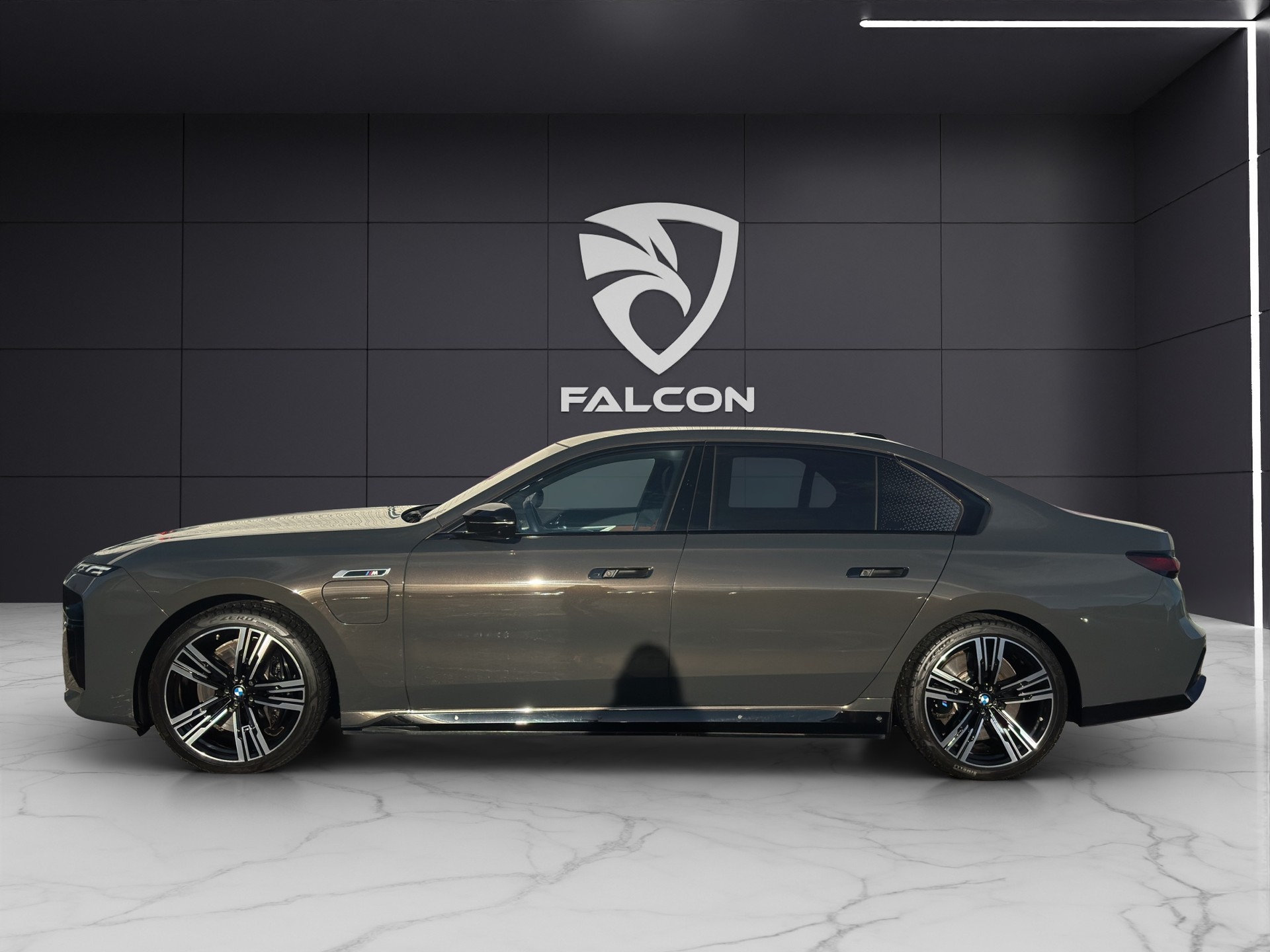 BMW M760e xDrive Steptronic-showroom-element-2