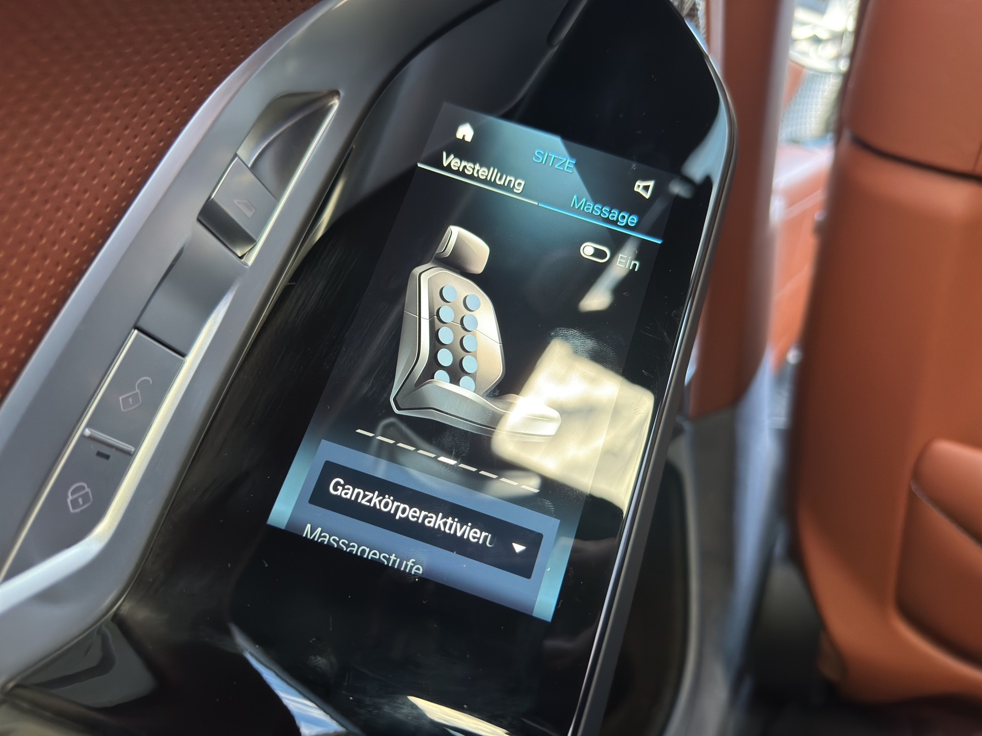 BMW M760e xDrive Steptronic-image-50