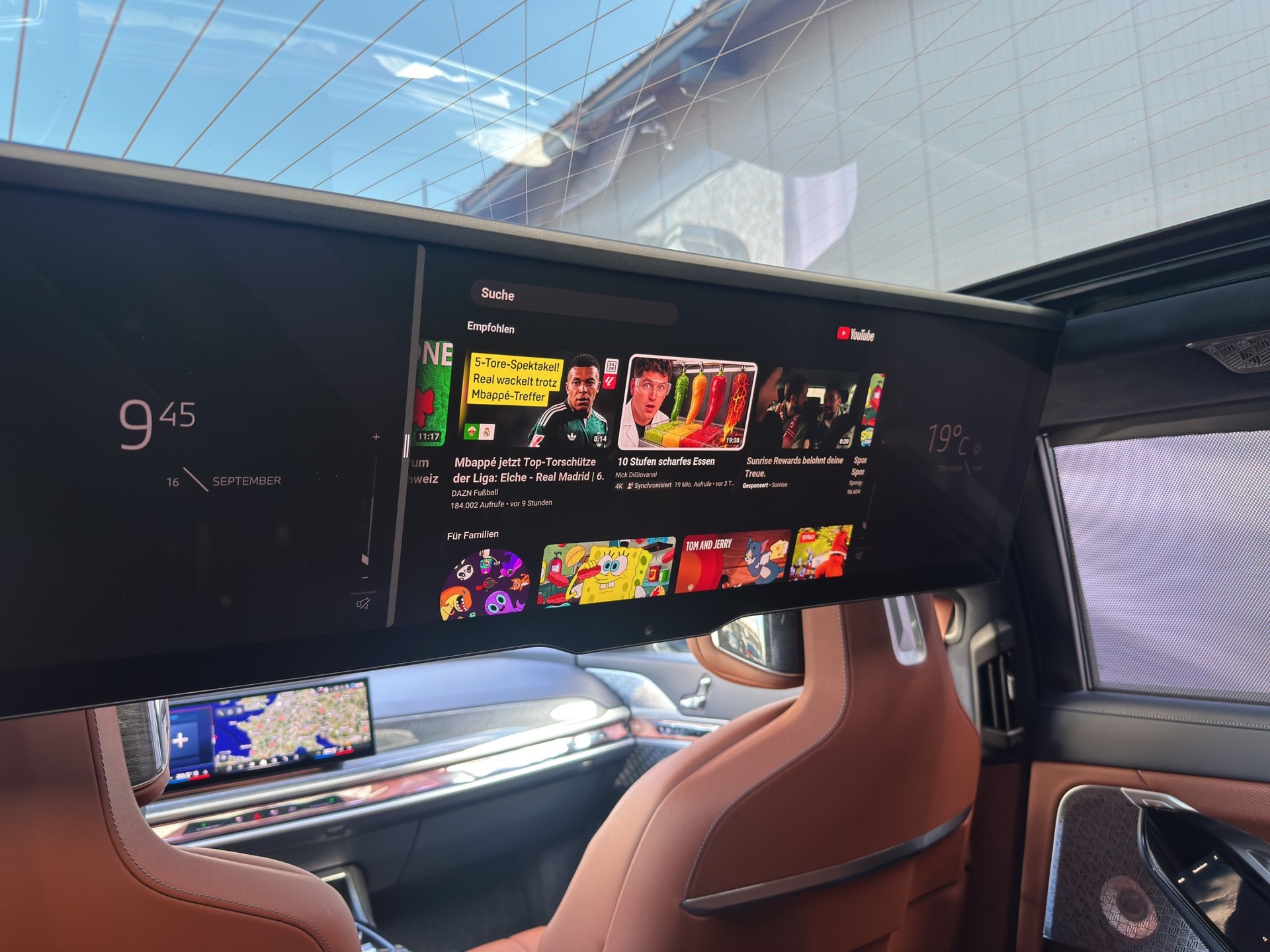 BMW M760e xDrive Steptronic-image-36