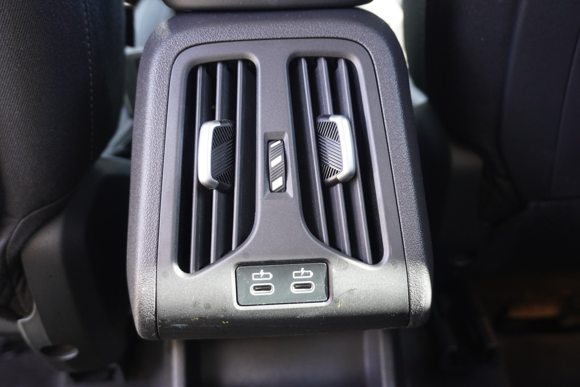 BMW X1 xDrive 20d 48V-image-14