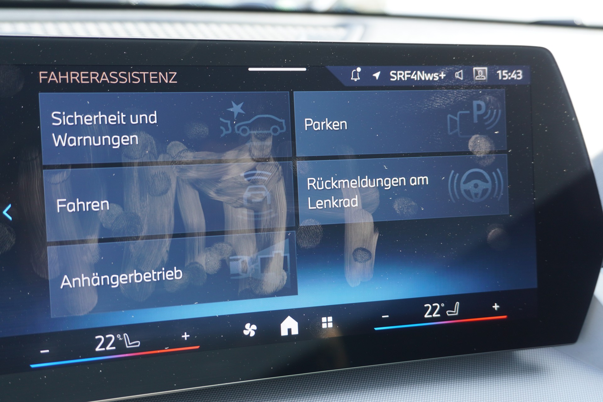 BMW X1 xDrive 20d 48V-image-30
